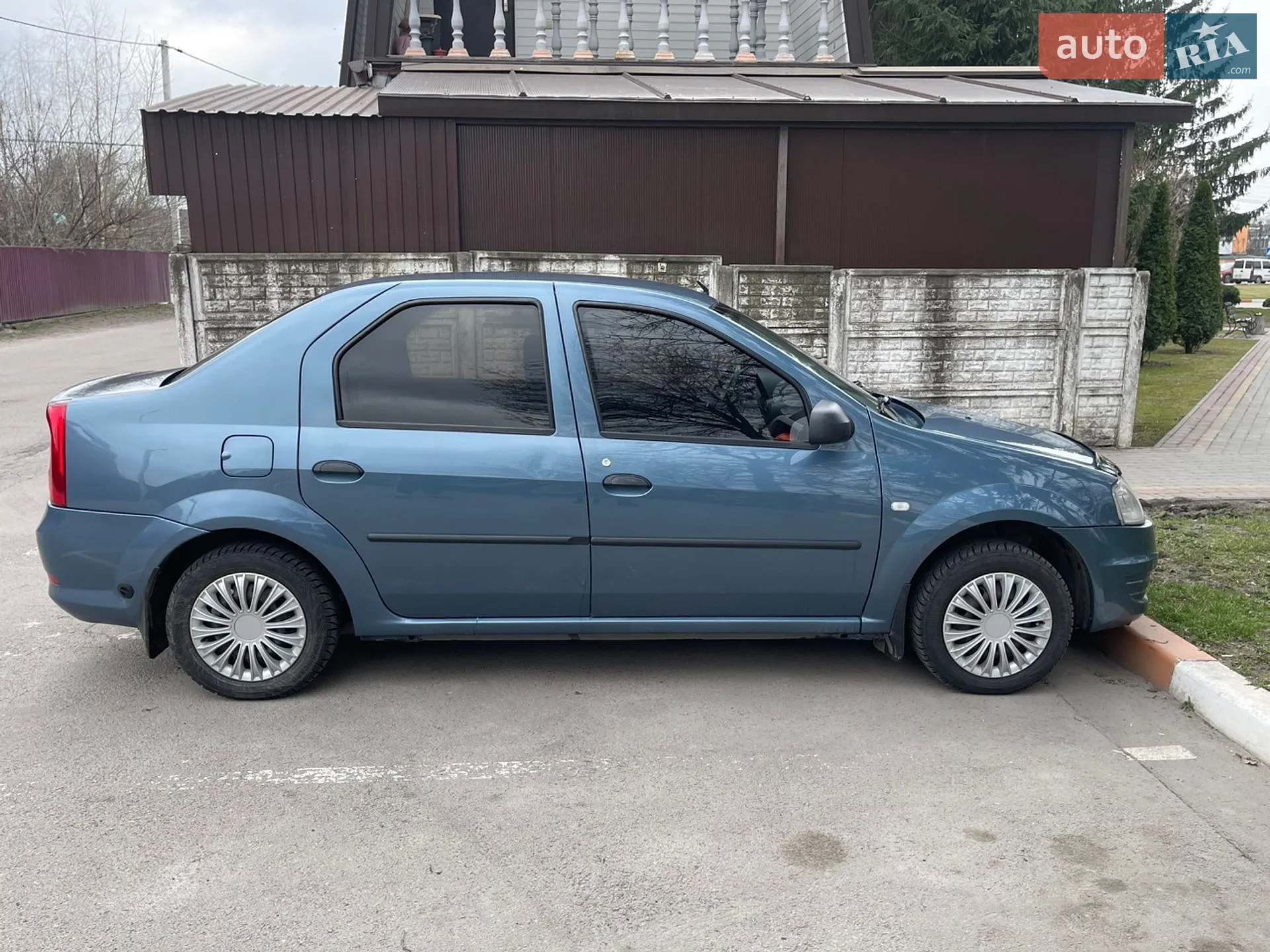 2010 Renault Logan - мініатюра 5
