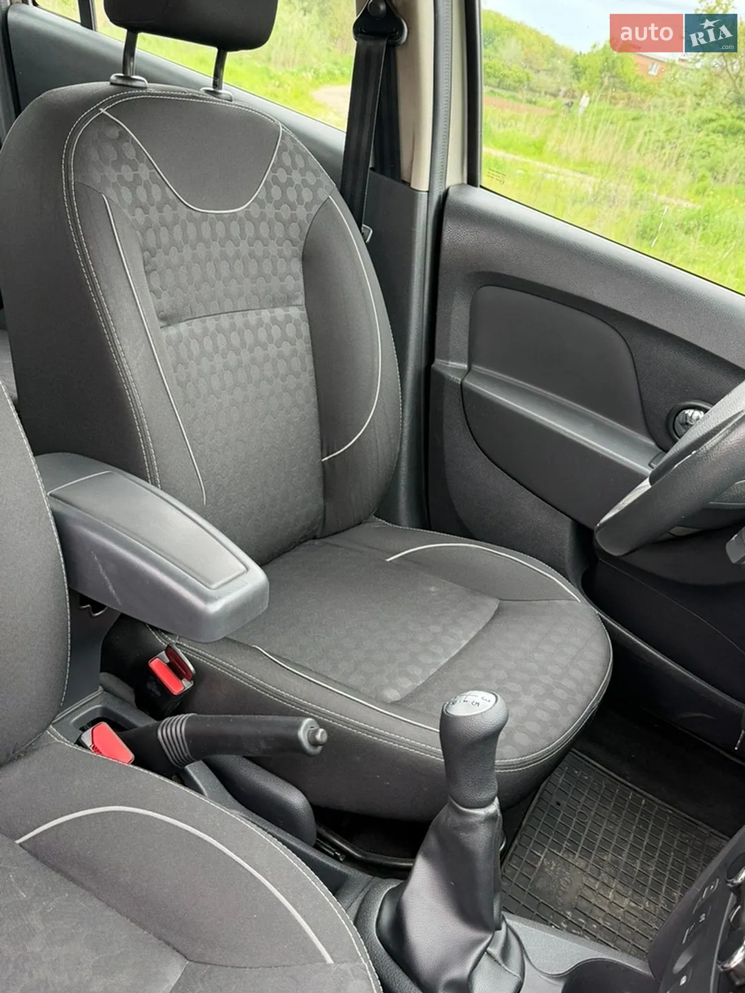 2015 Renault Logan - мініатюра 15