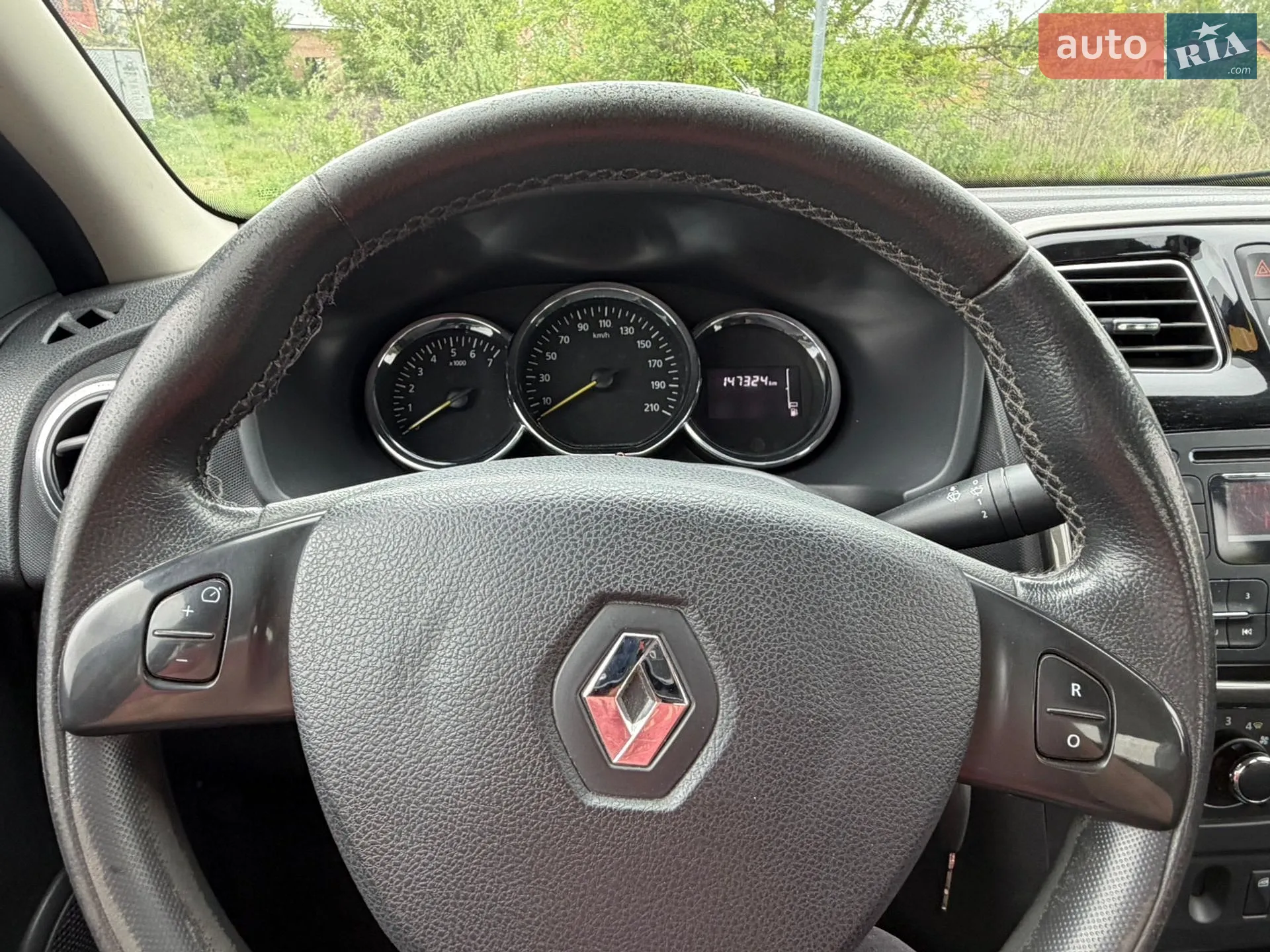 2015 Renault Logan - мініатюра 25