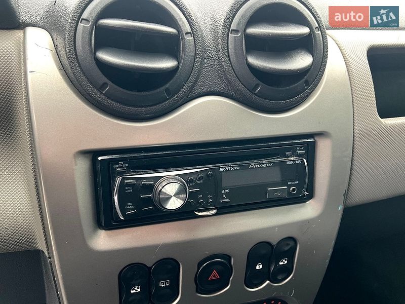 Седан Renault Logan 2010 в Кременчуці фото 31 Седан Renault Logan 2010 в Кременчуці