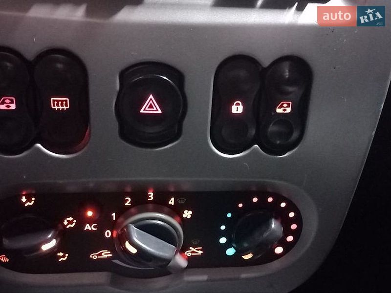 Седан Renault Logan 2010 в Кременчуці фото 42 Седан Renault Logan 2010 в Кременчуці