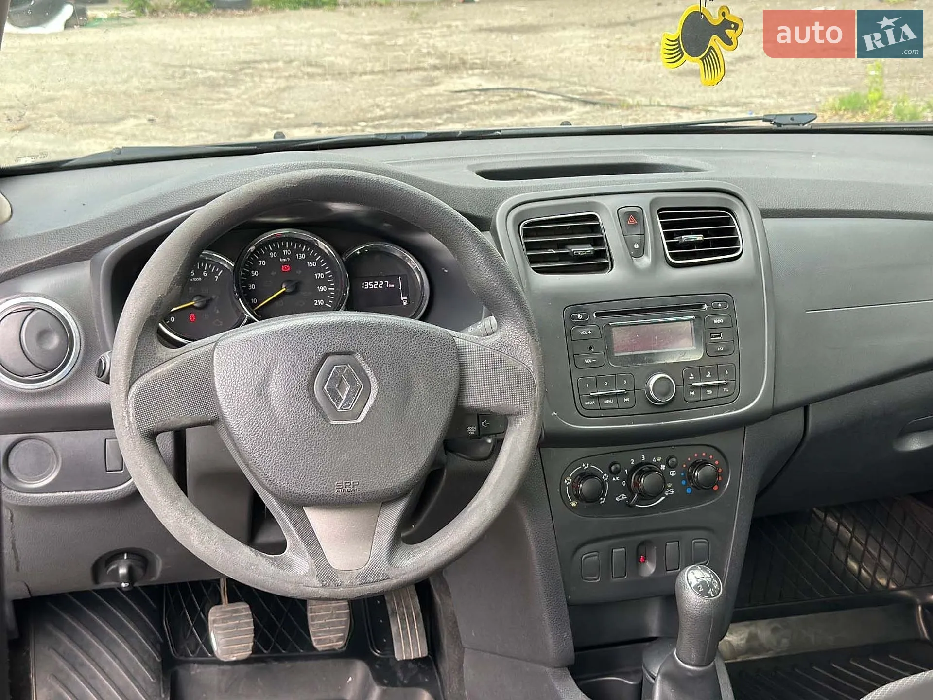 2015 Renault Logan - мініатюра 18