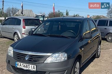 Седан Renault Logan 2011 в Смілі