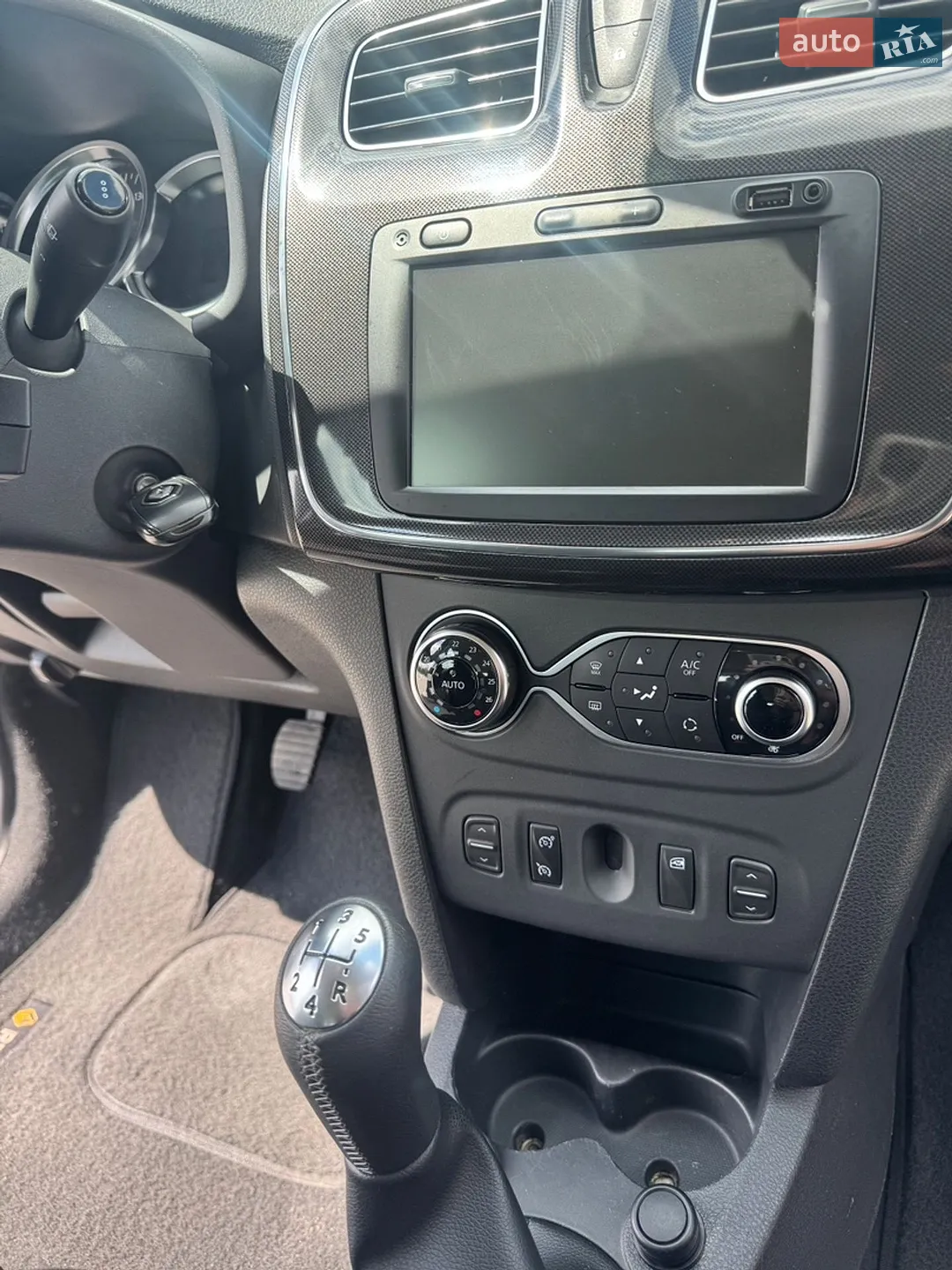 2019 Renault Logan - мініатюра 12