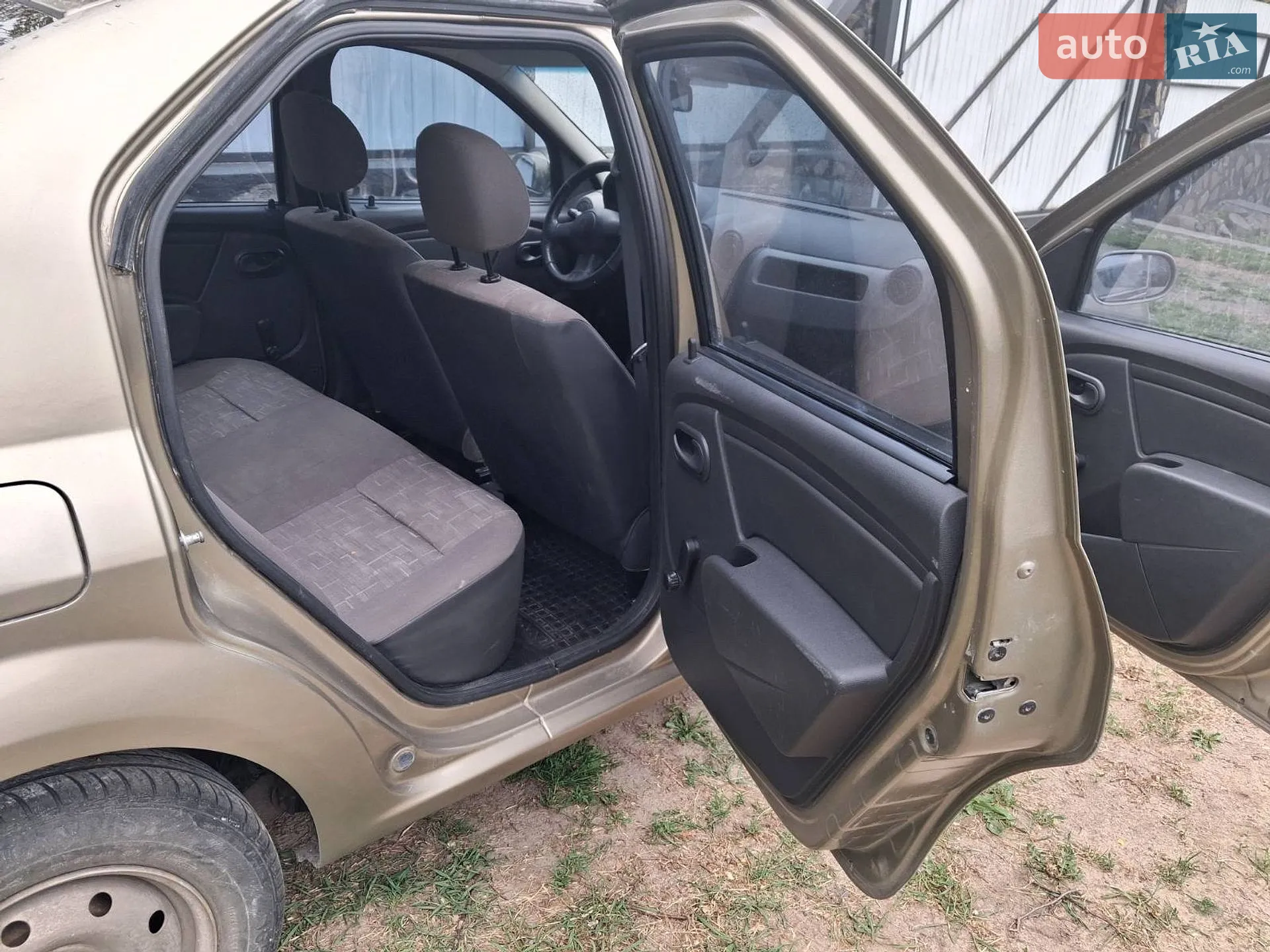 2010 Renault Logan - мініатюра 6