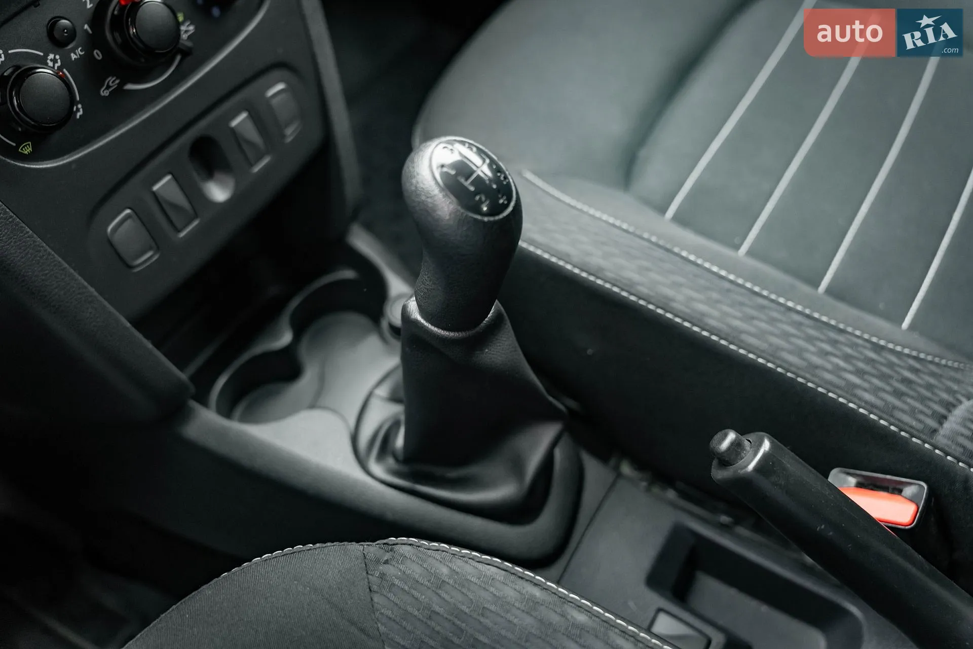 2021 Renault Logan - мініатюра 17