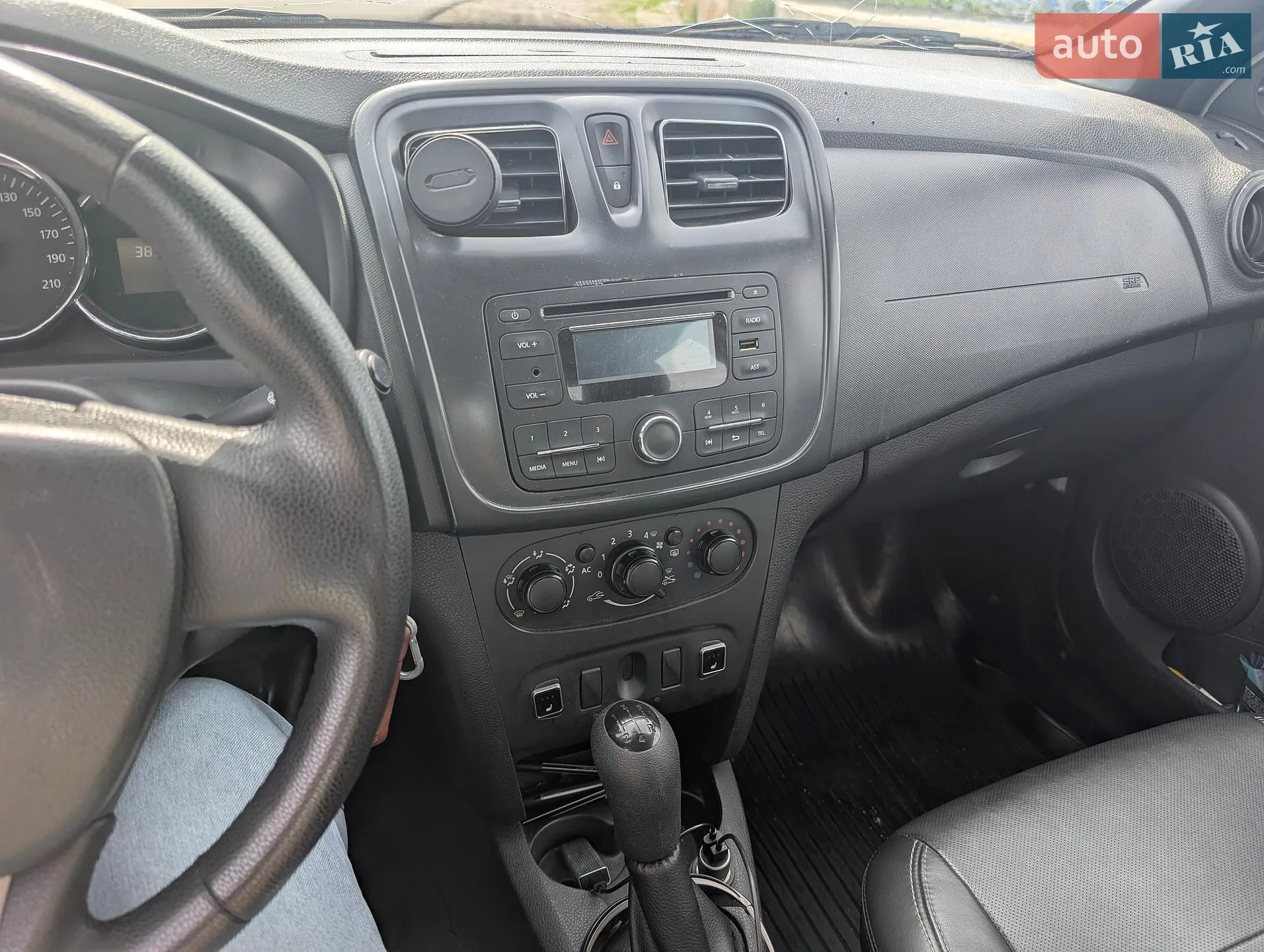 2013 Renault Logan - мініатюра 10
