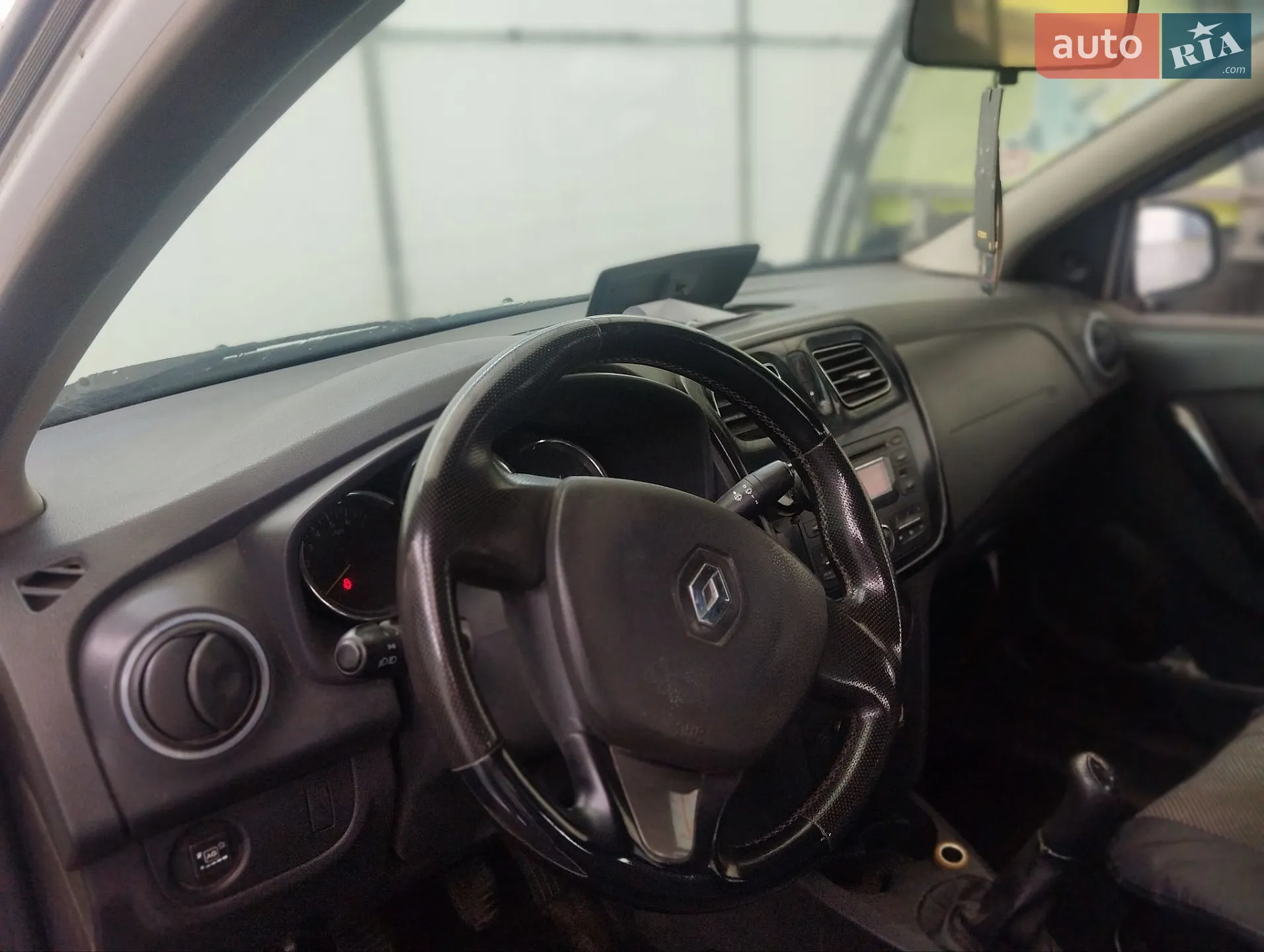 2013 Renault Logan - мініатюра 10