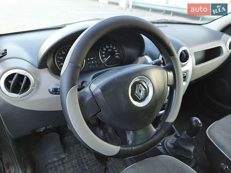 Седан Renault Logan 2012 в Киеве