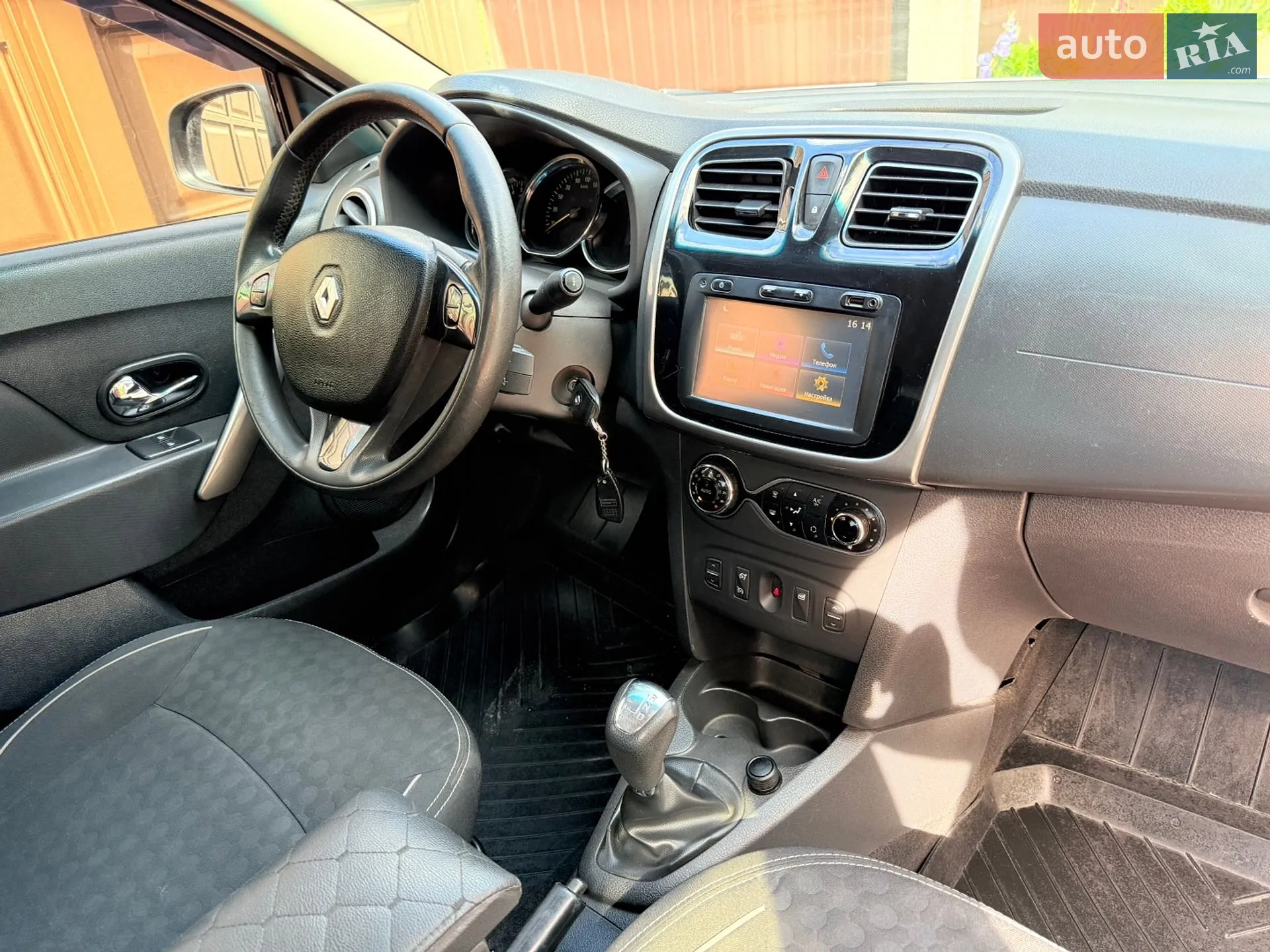 2016 Renault Logan - мініатюра 24