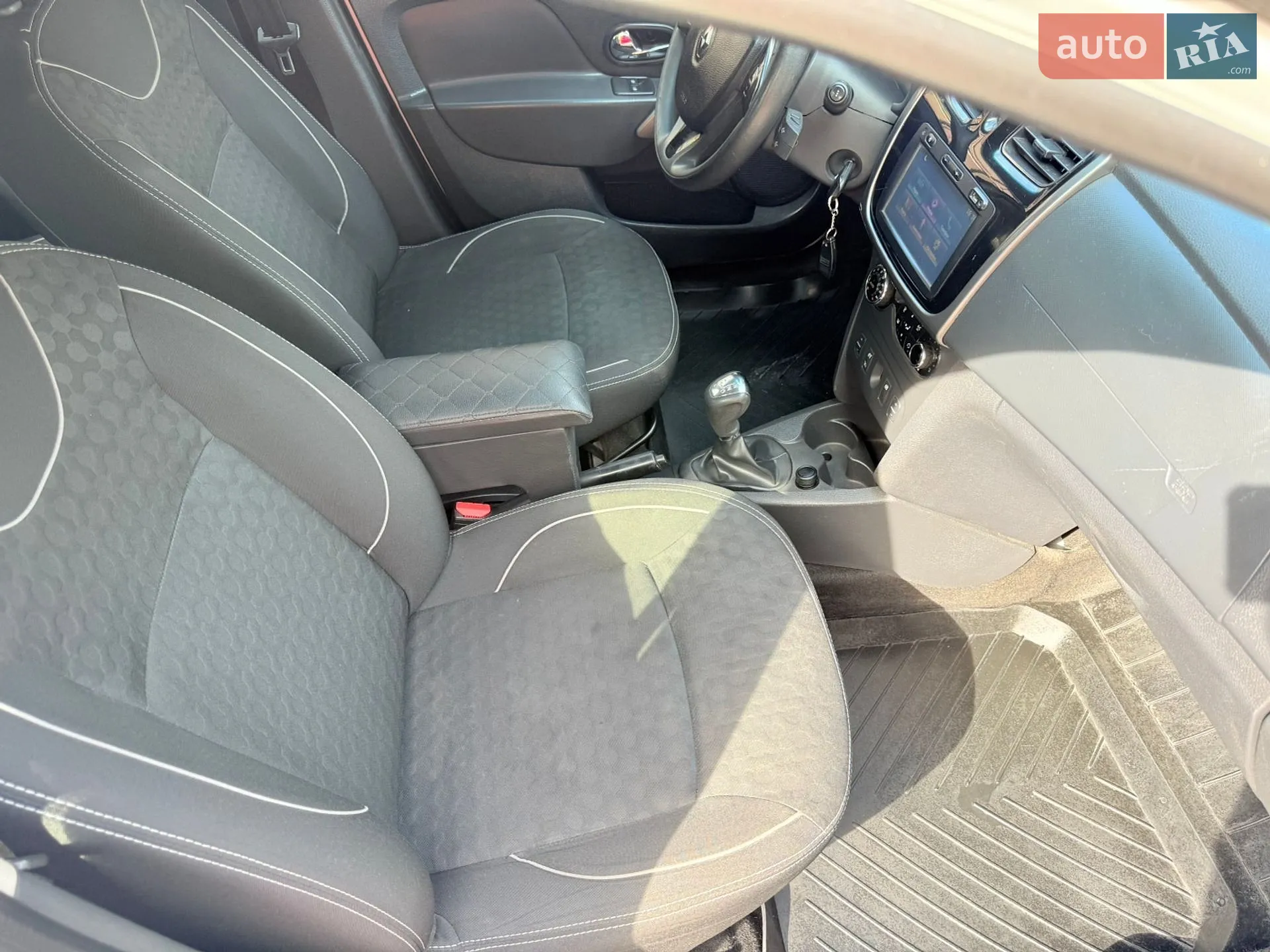 2016 Renault Logan - мініатюра 29