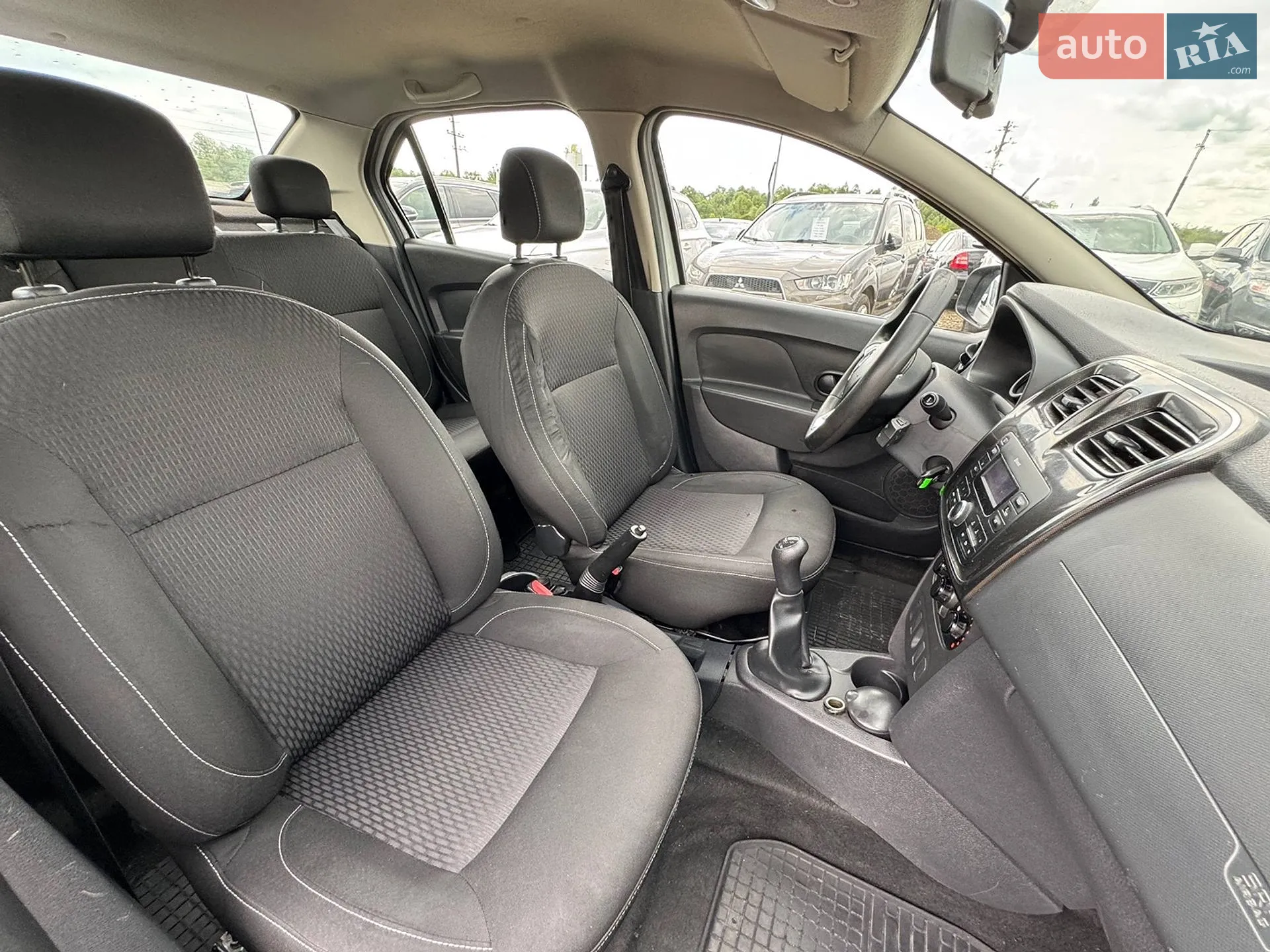 2019 Renault Logan - мініатюра 42