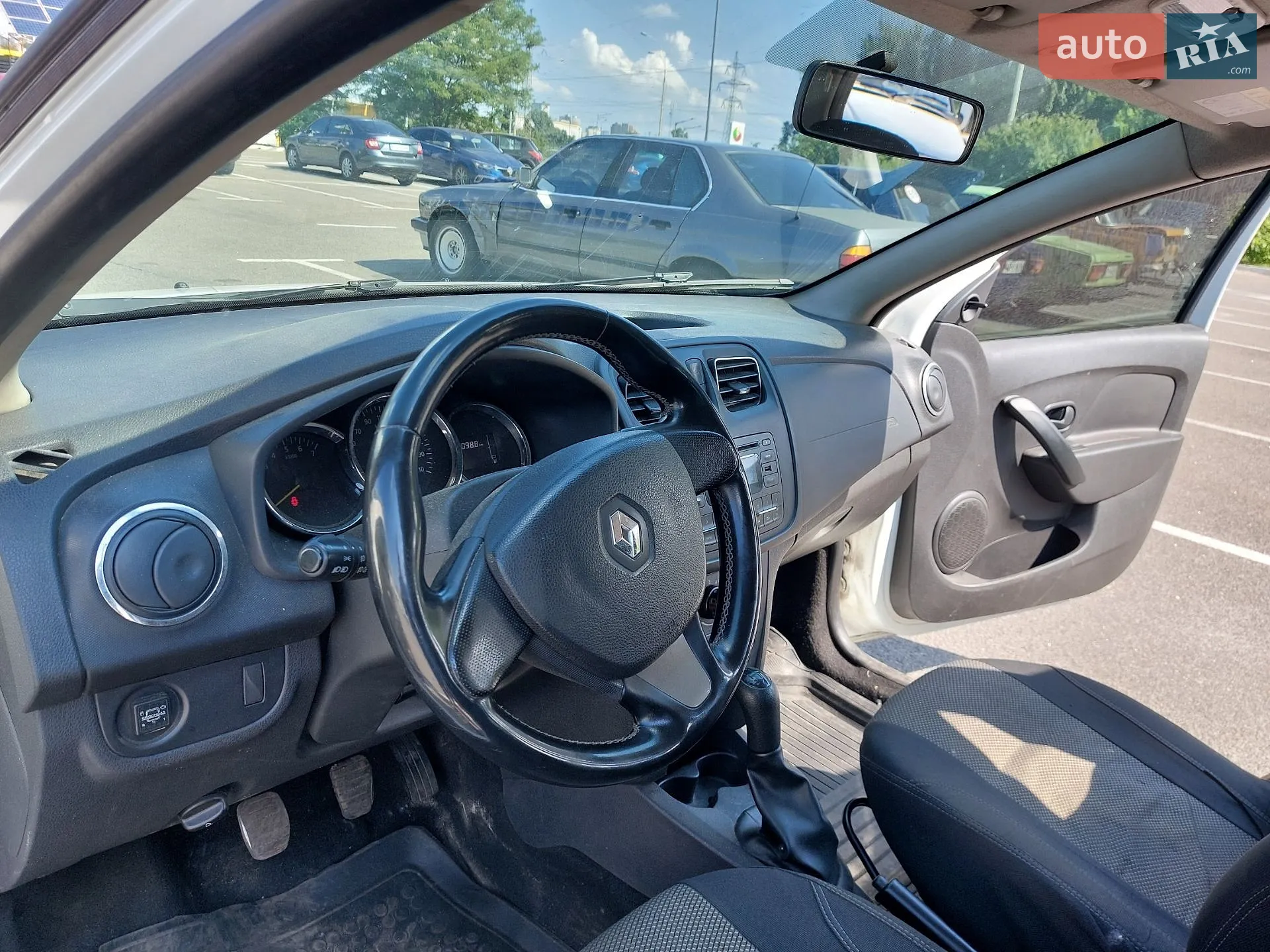 2015 Renault Logan - мініатюра 17