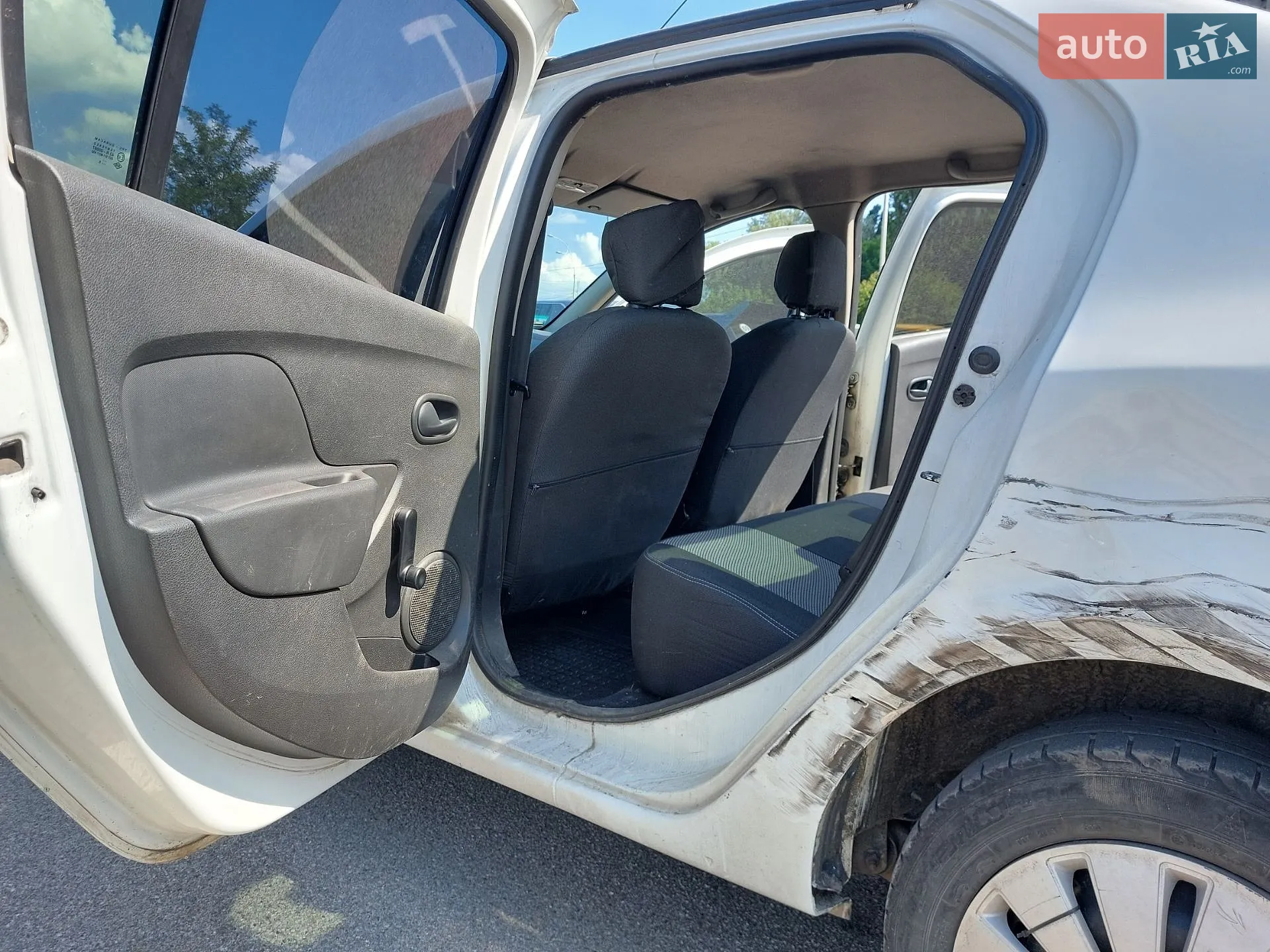 2015 Renault Logan - мініатюра 27
