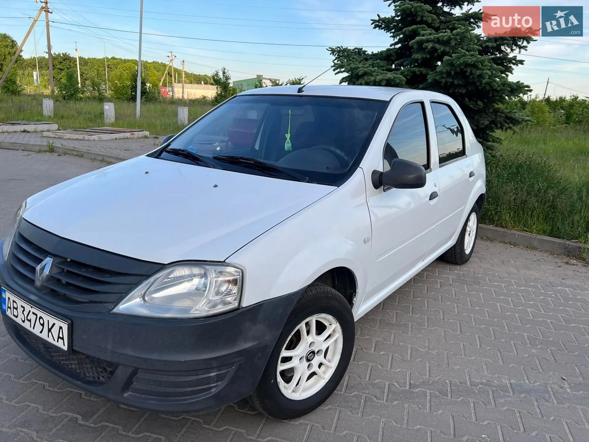 Renault Logan, 2011
