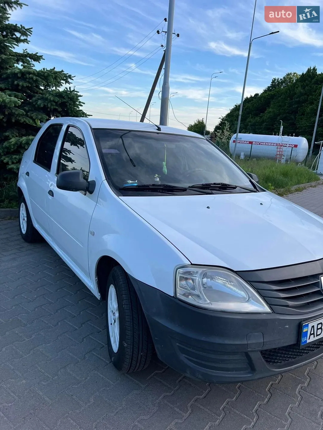 2011 Renault Logan - мініатюра 13