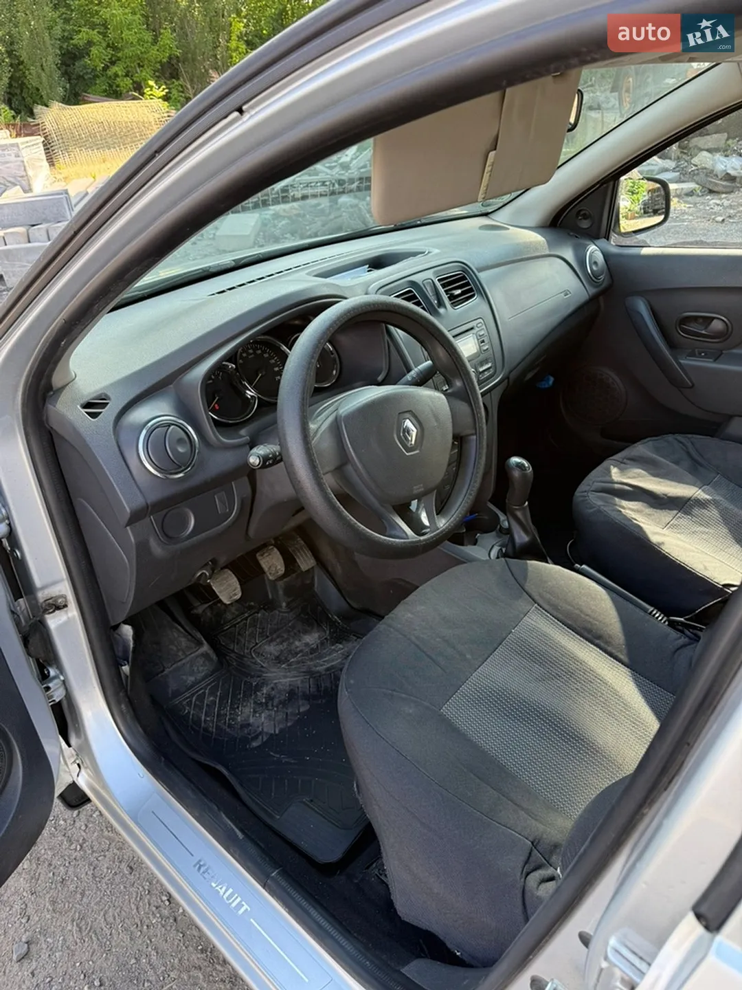 2015 Renault Logan - мініатюра 6