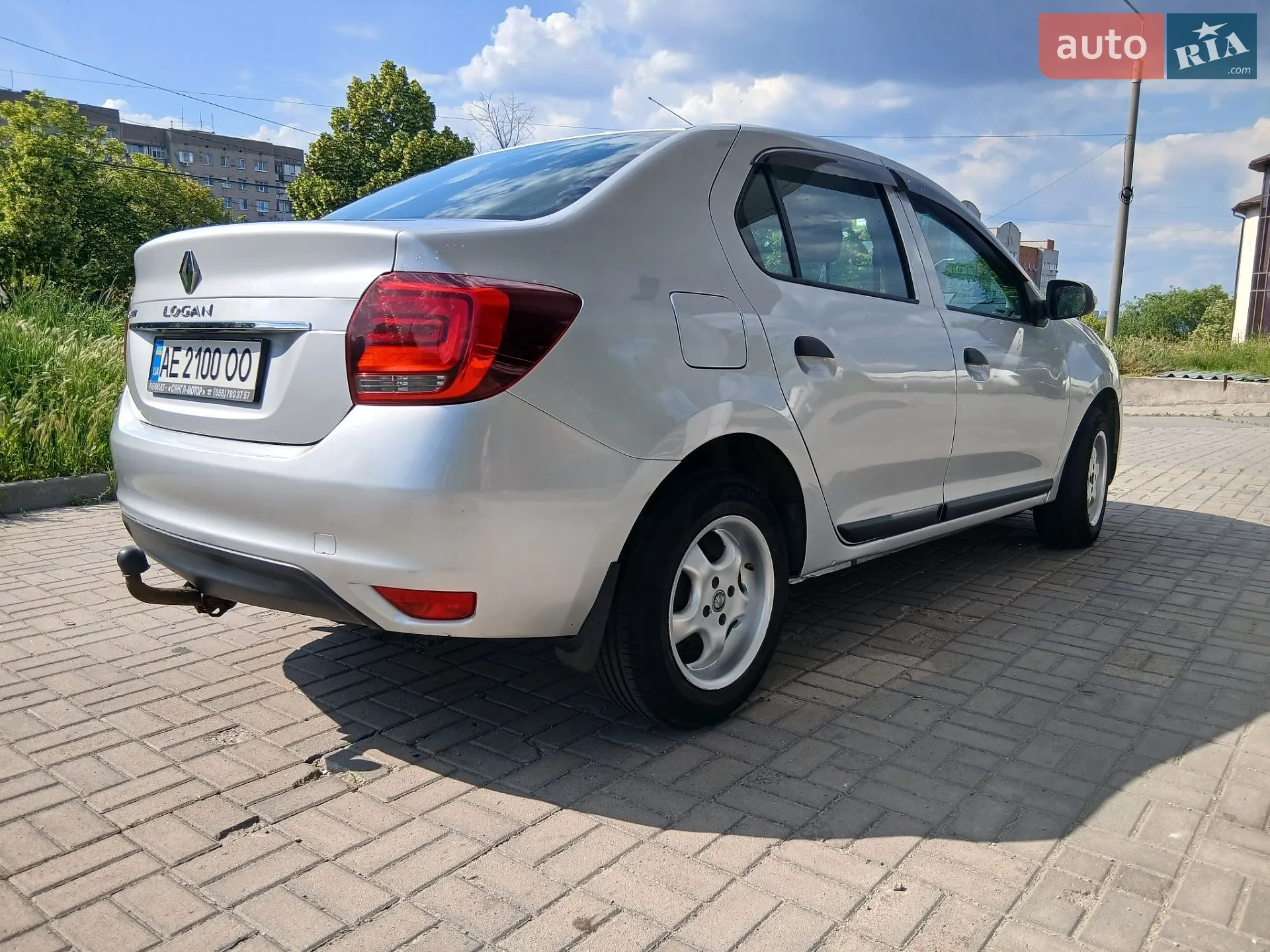 2017 Renault Logan - мініатюра 10