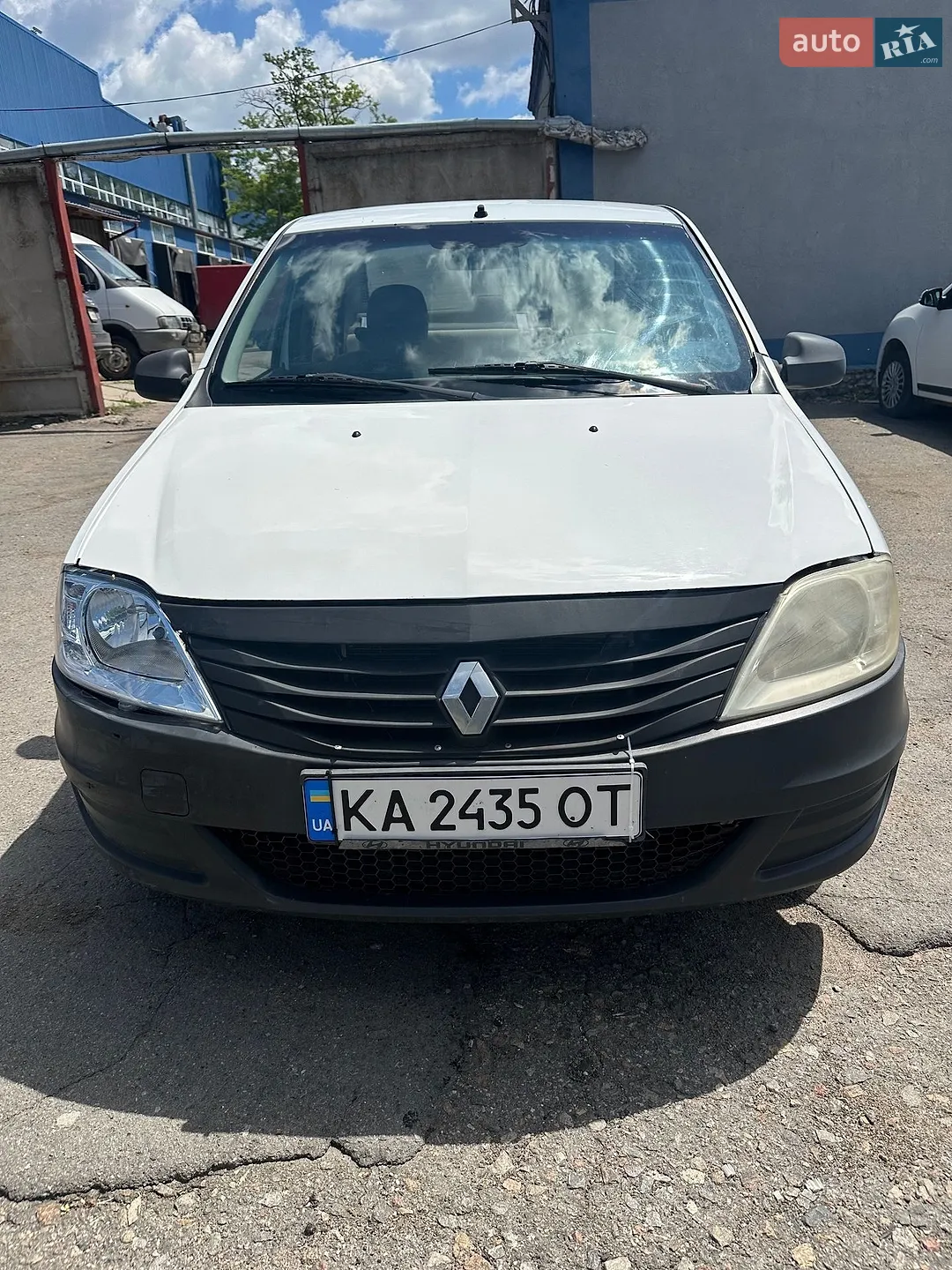 Renault Logan 2011