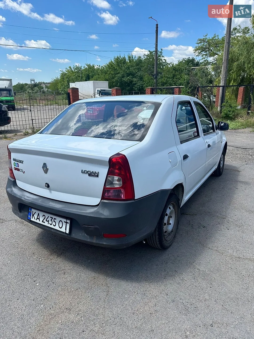 2011 Renault Logan - мініатюра 2