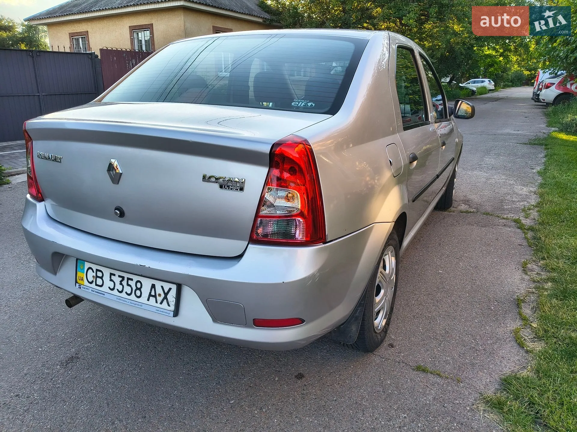2011 Renault Logan - мініатюра 9