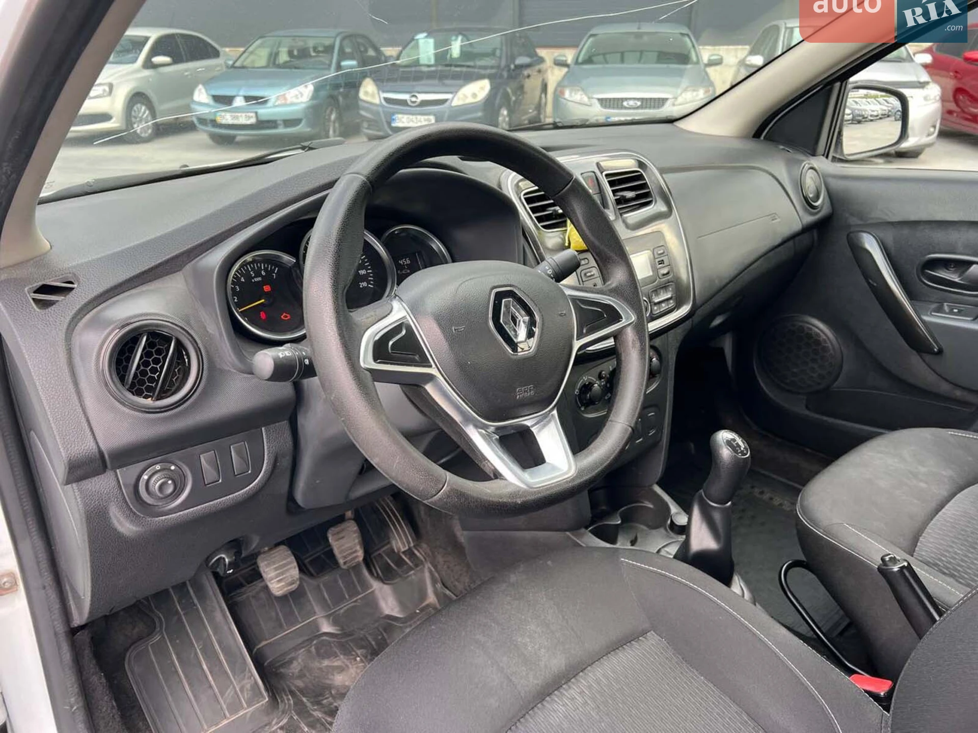 2019 Renault Logan - мініатюра 18