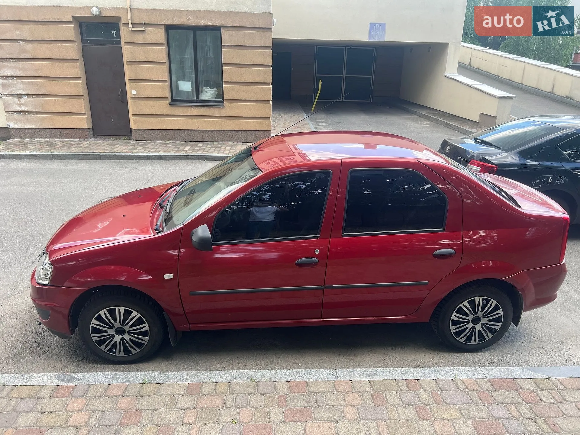 2012 Renault Logan - мініатюра 2