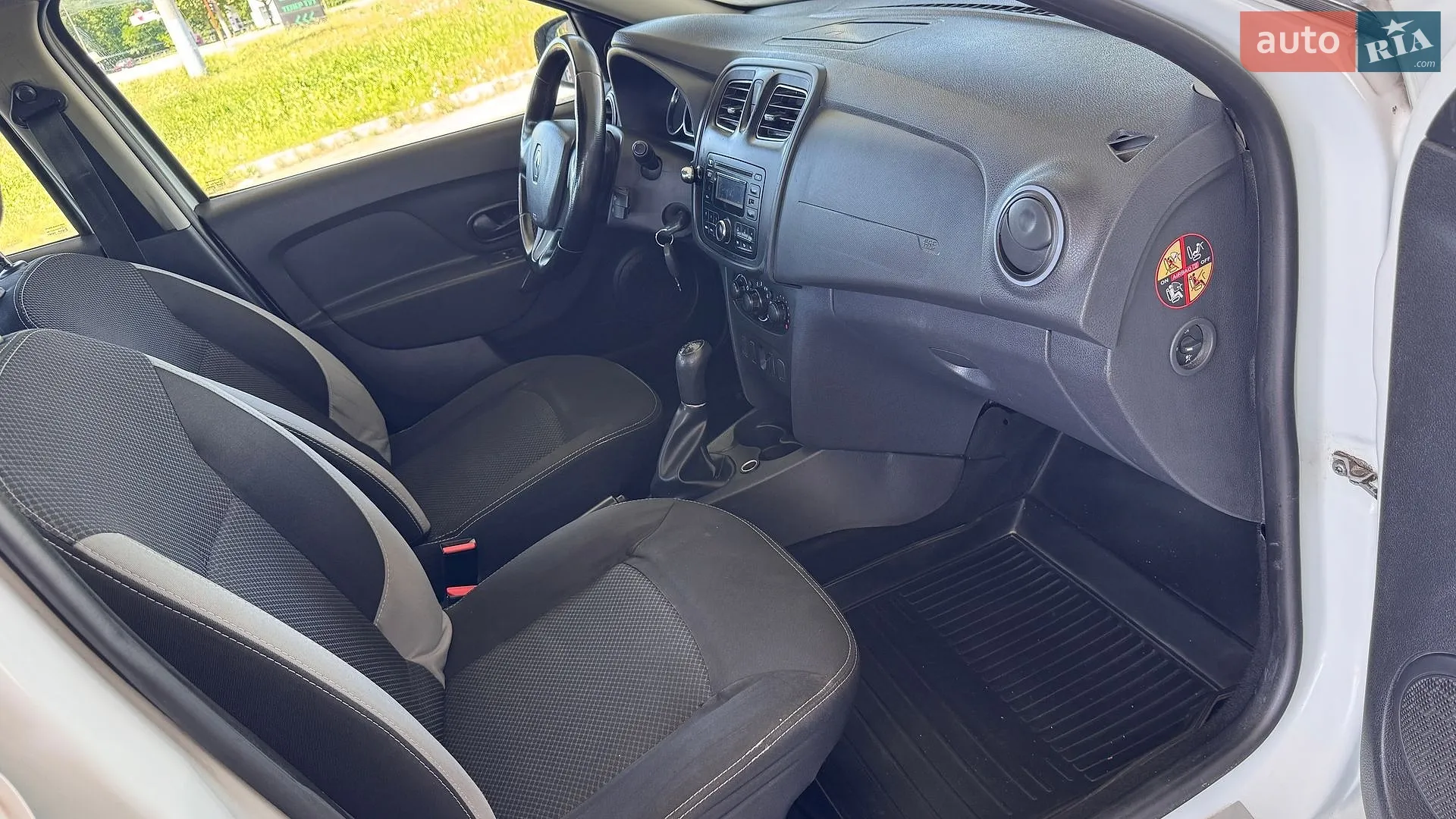2014 Renault Logan - мініатюра 21
