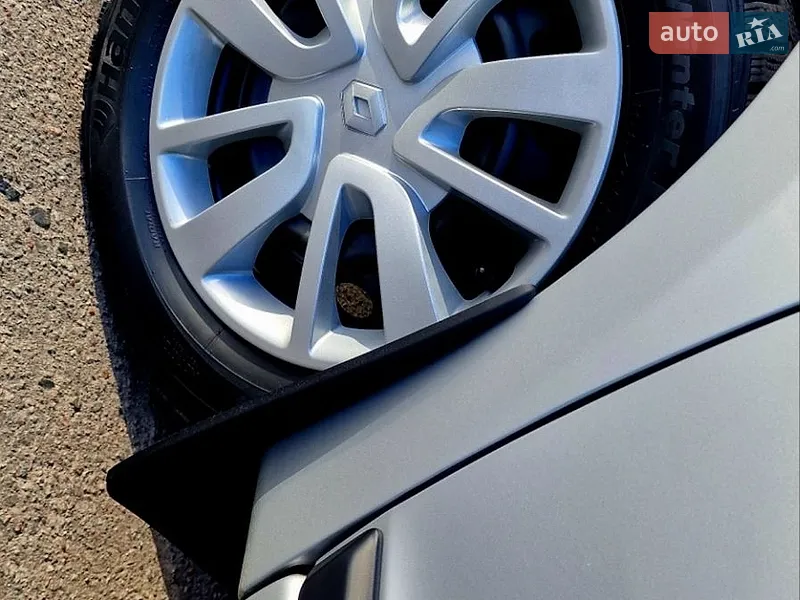 Renault Logan 2017 VIN VF14SRCL457455534 фото оголошення 16 з 87