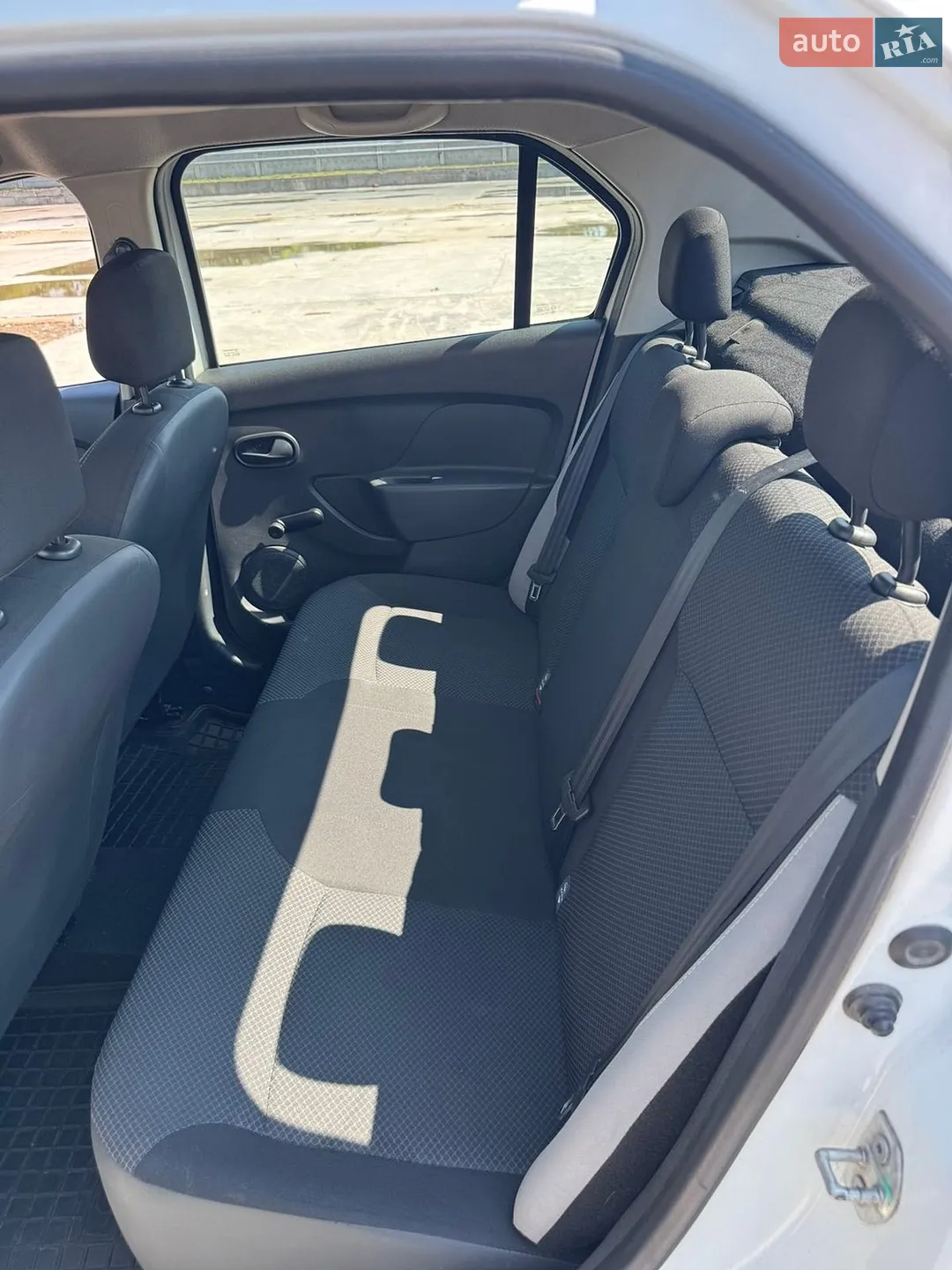2015 Renault Logan - мініатюра 7