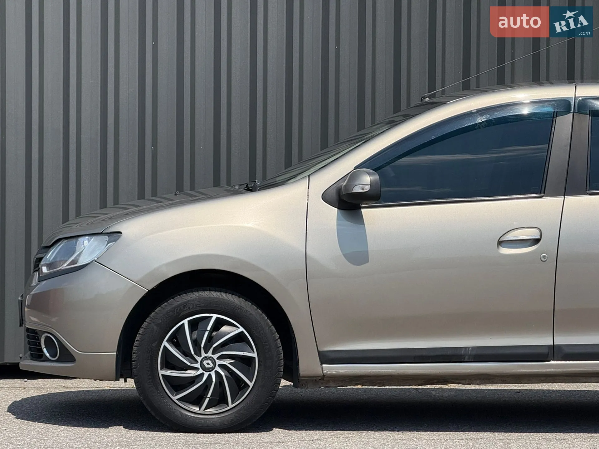 2013 Renault Logan - мініатюра 11