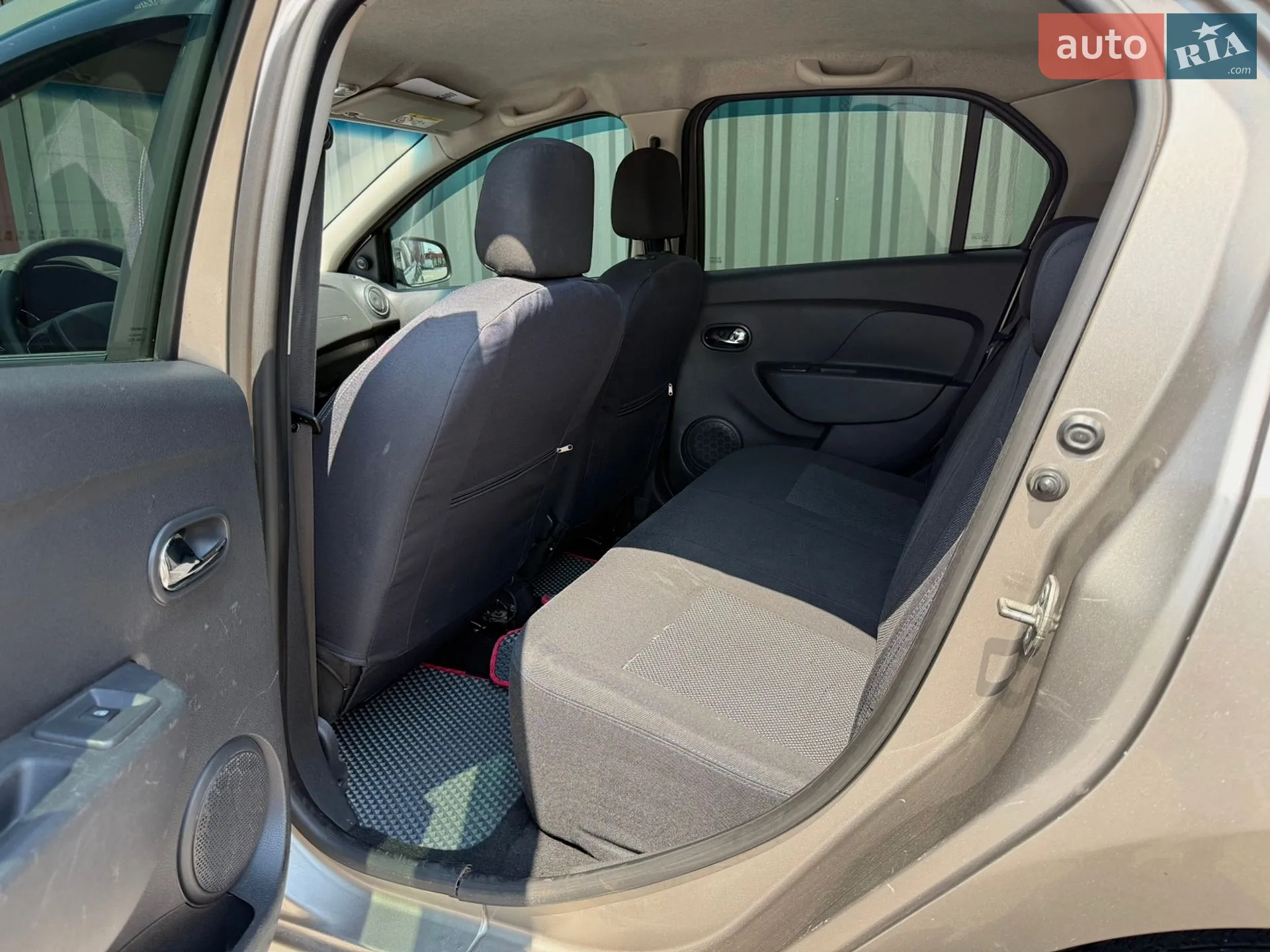 2013 Renault Logan - мініатюра 29