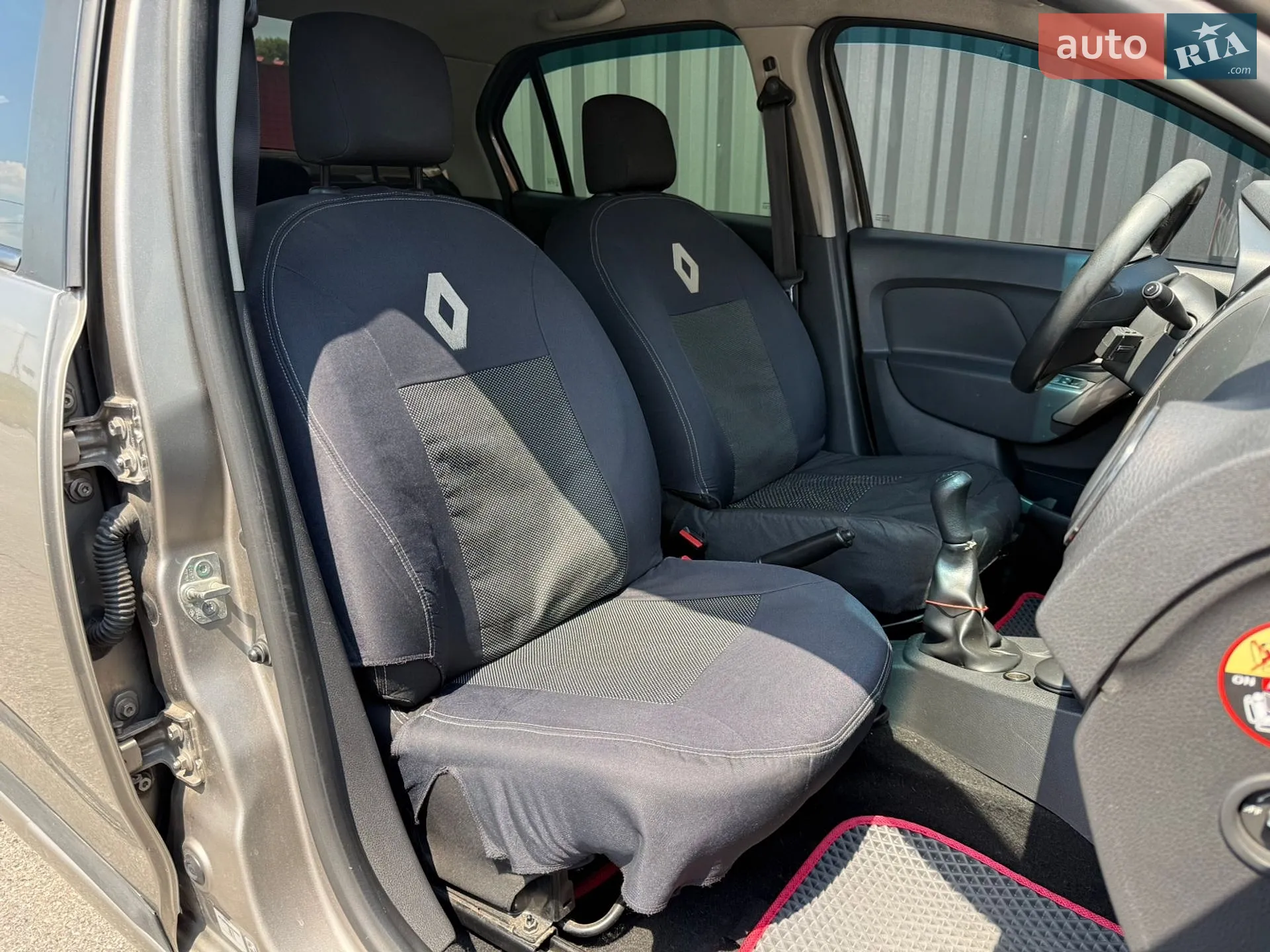 2013 Renault Logan - мініатюра 33