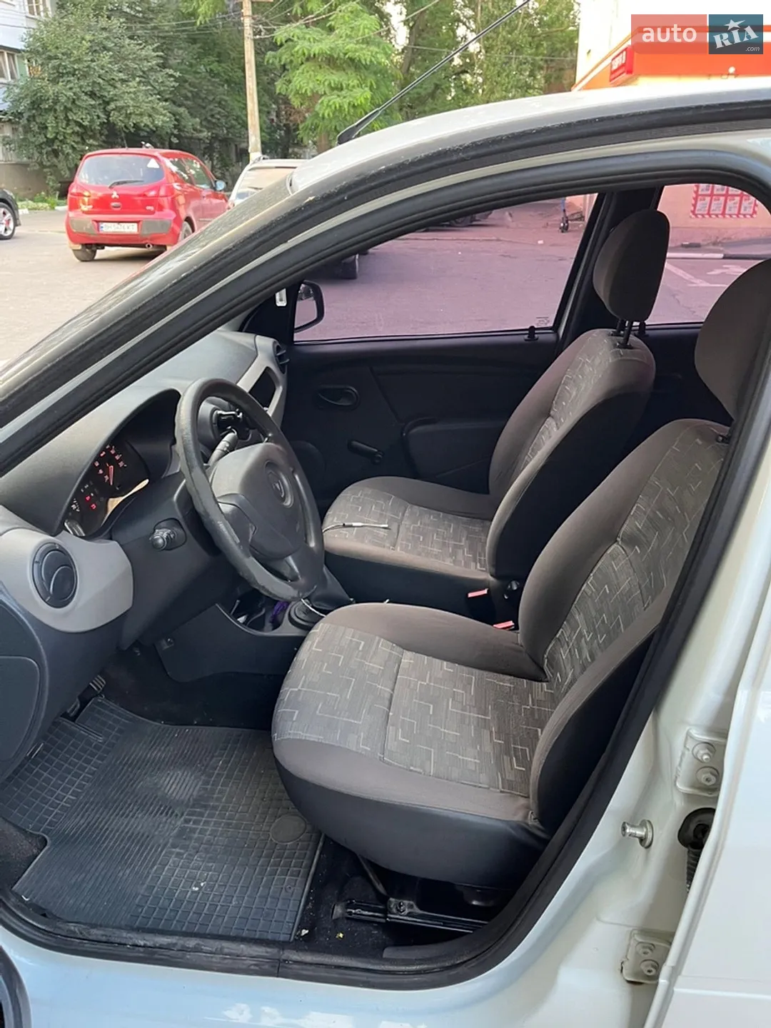 2012 Renault Logan - мініатюра 6