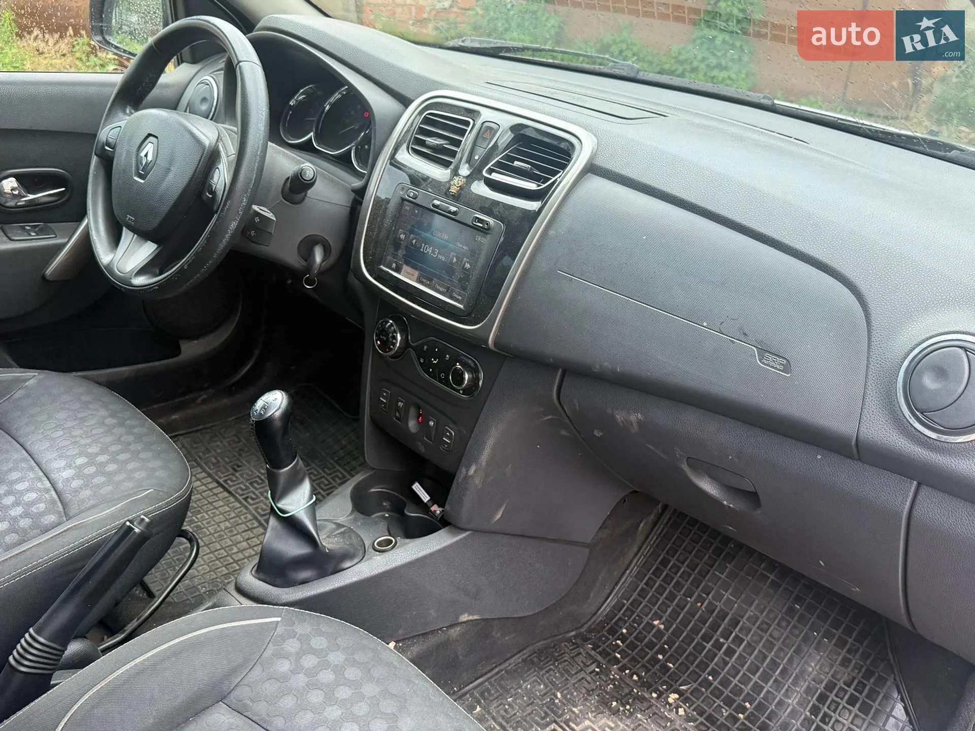 2014 Renault Logan - мініатюра 8