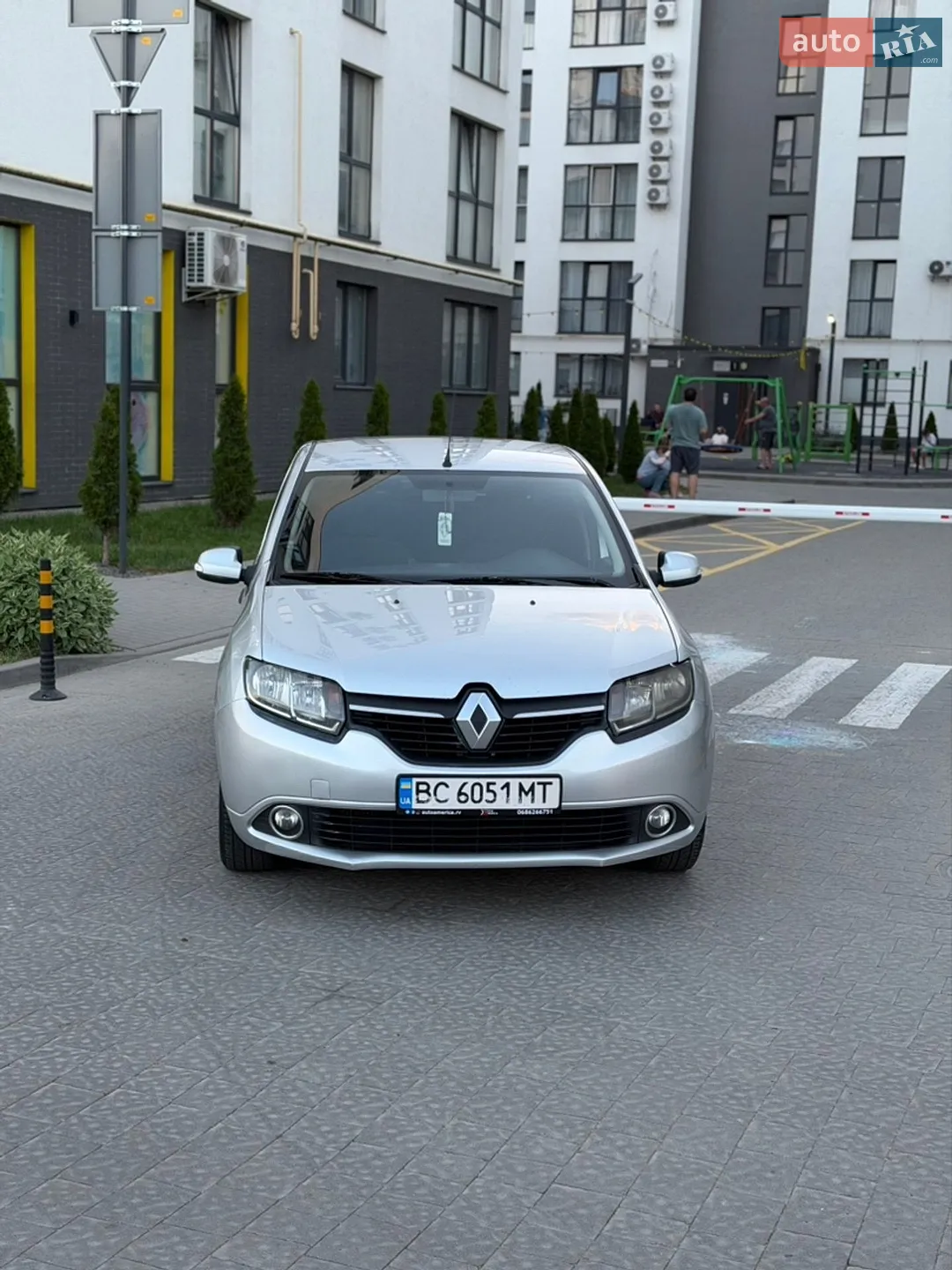 2013 Renault Logan - мініатюра 2