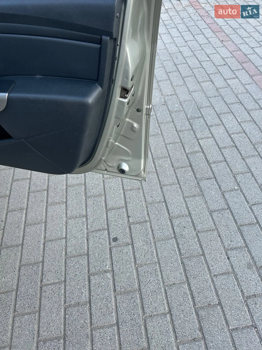 2010 Renault Logan - мініатюра 11