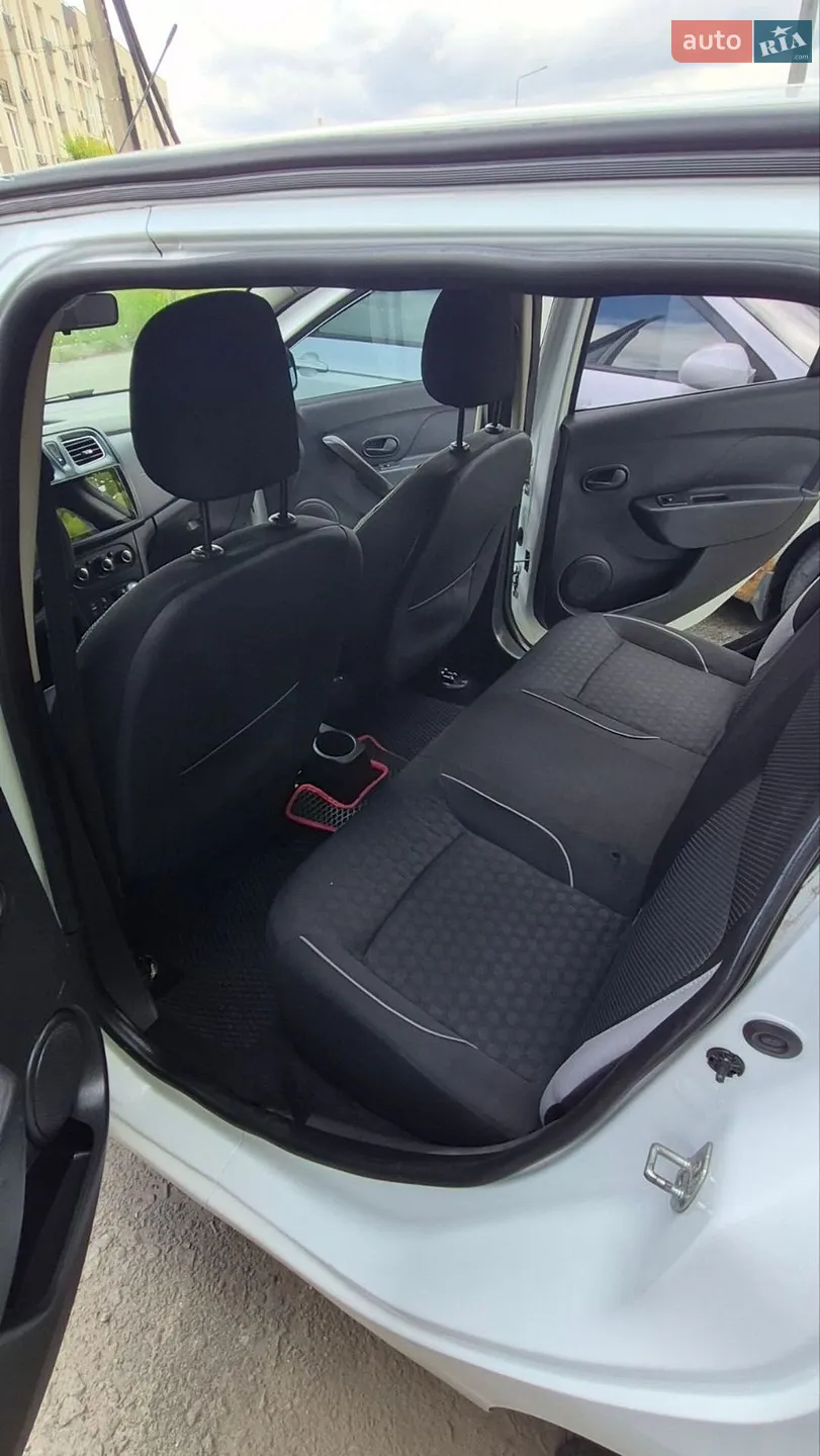 2015 Renault Logan - мініатюра 10
