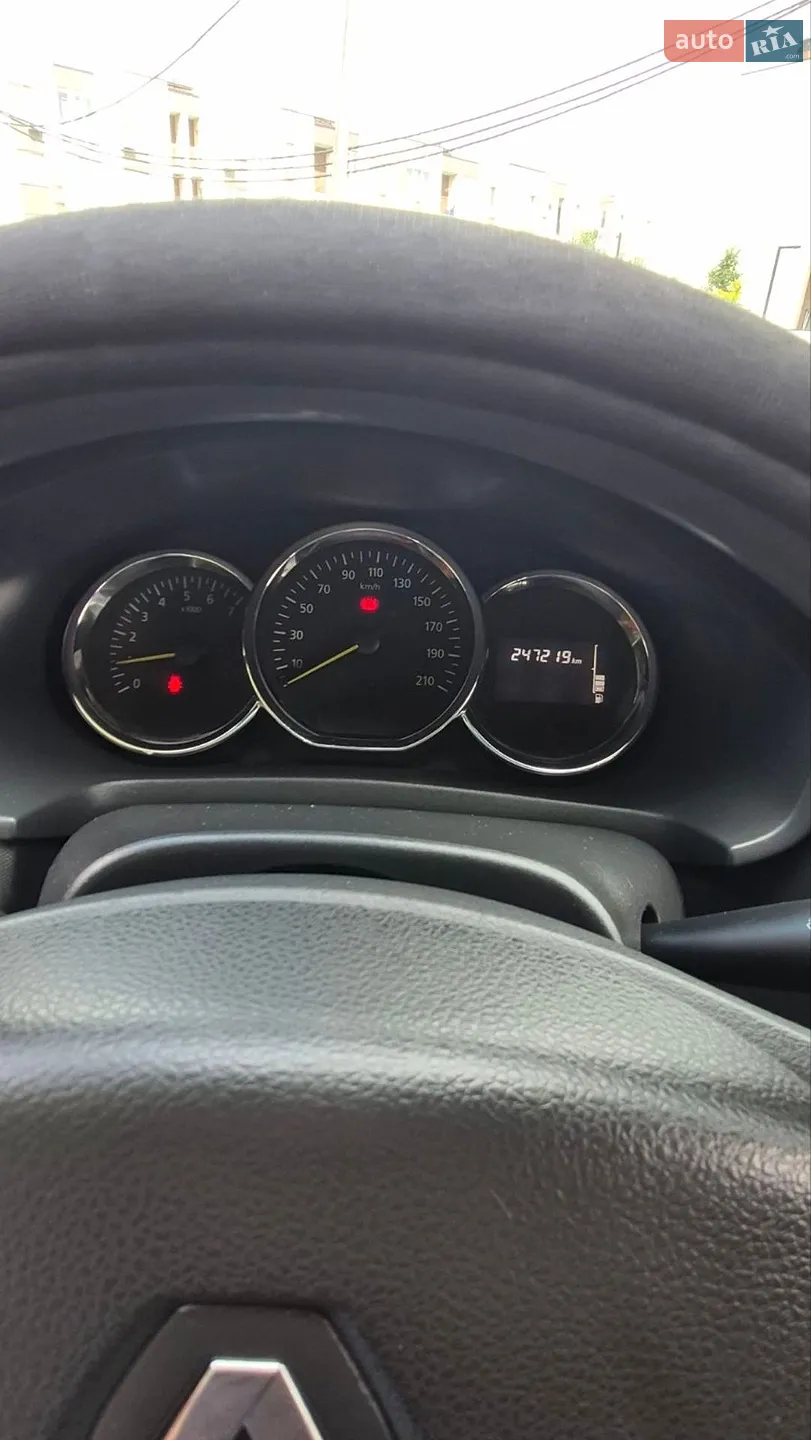 2015 Renault Logan - мініатюра 13