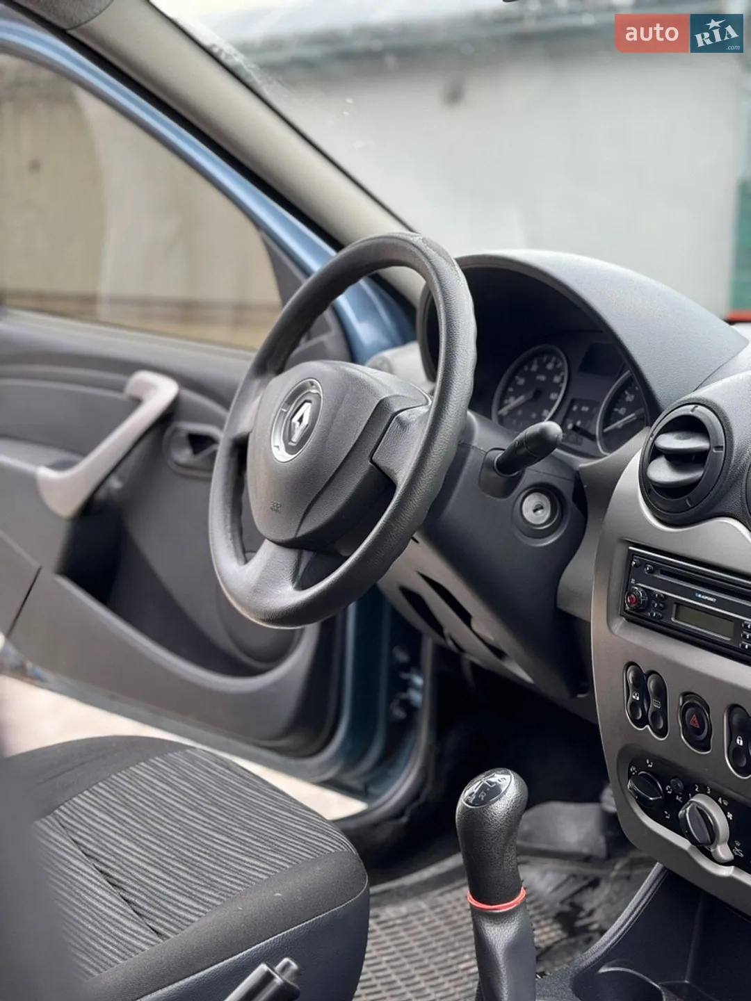 2011 Renault Logan - мініатюра 12