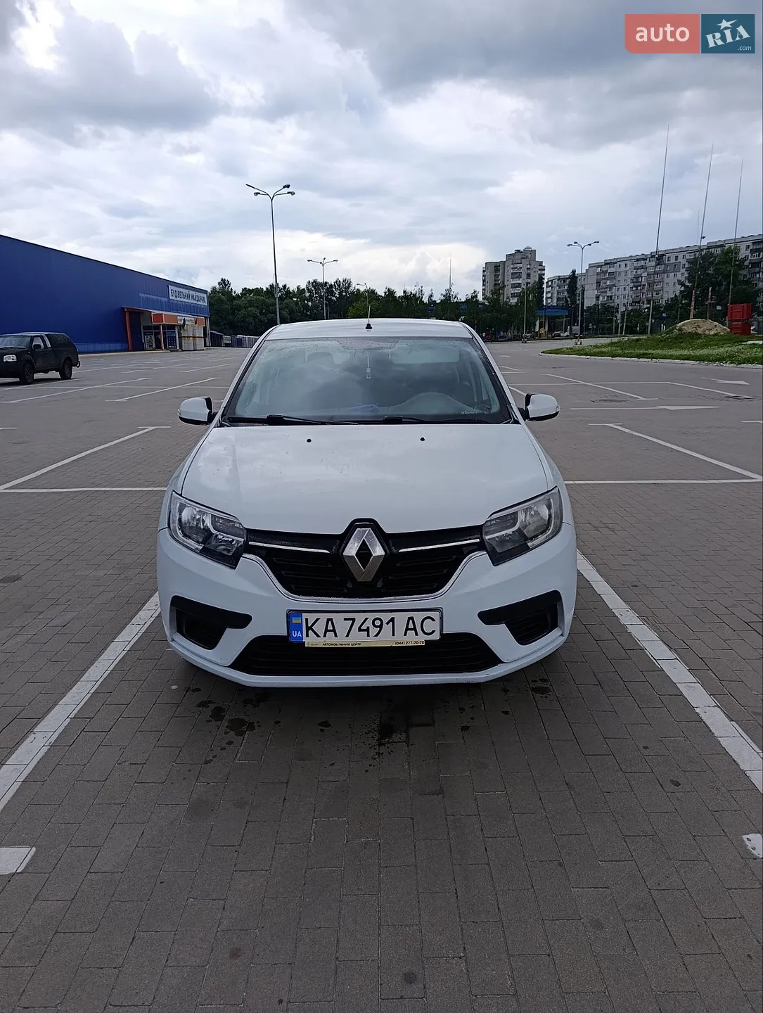 2019 Renault Logan - фото 1