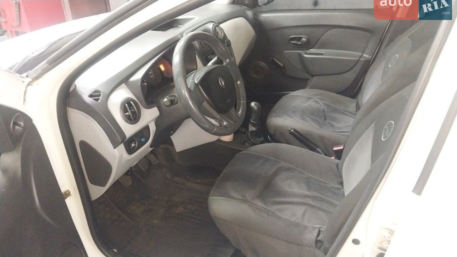 2014 Renault Logan - мініатюра 6