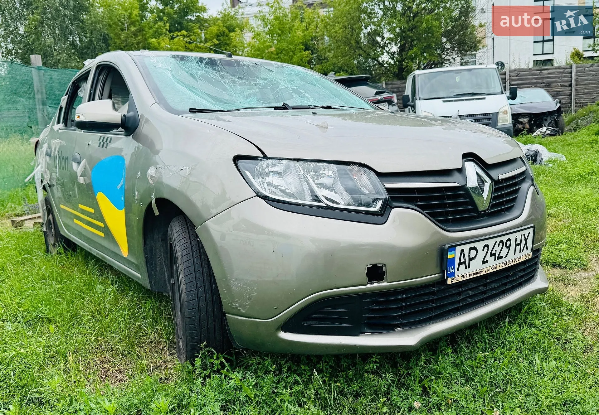 2014 Renault Logan - мініатюра 2