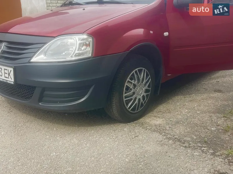 Renault Logan 2011