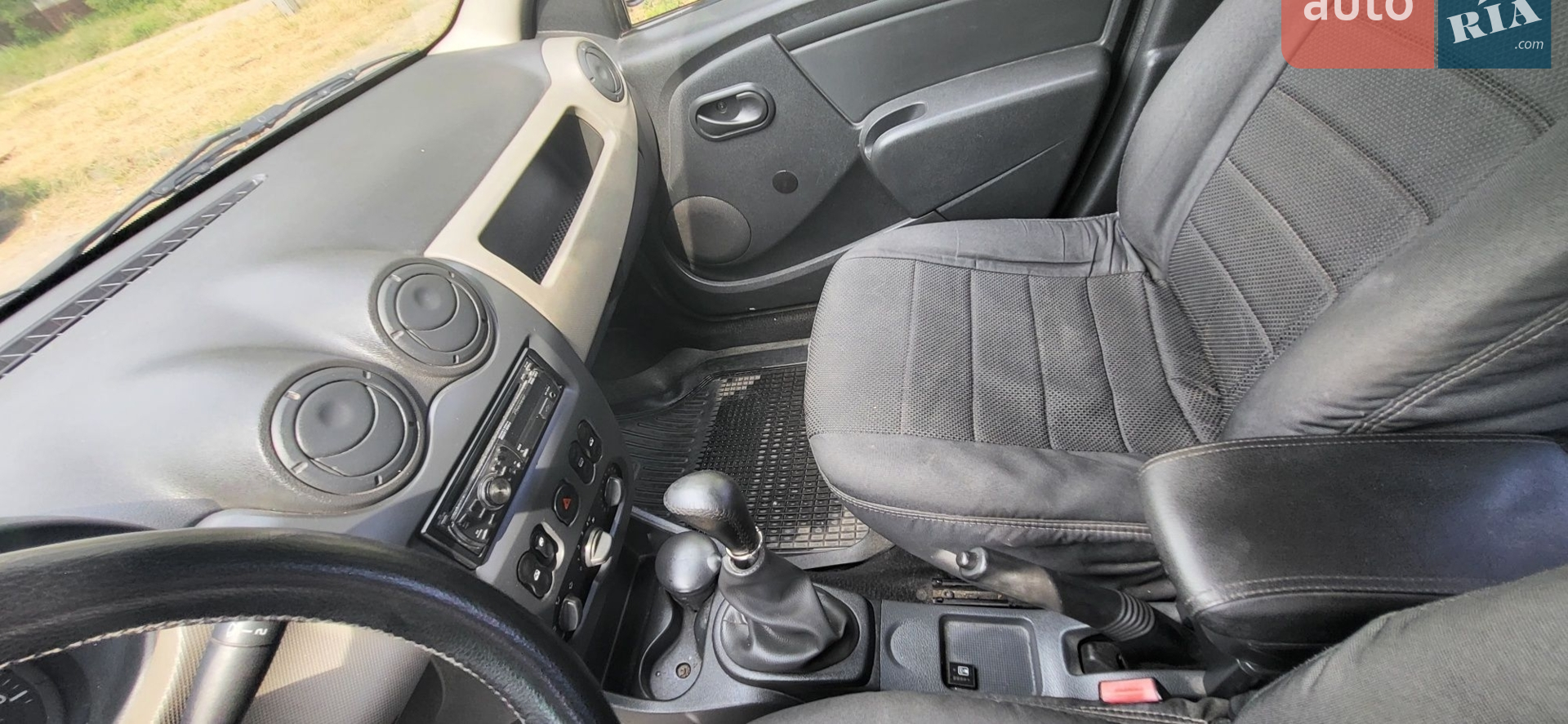 2010 Renault Logan - мініатюра 8