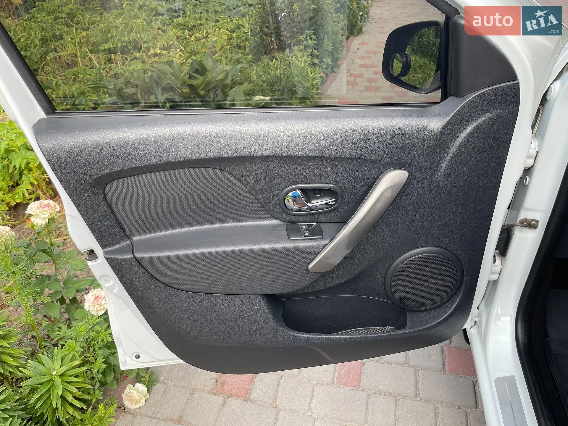 2015 Renault Logan - мініатюра 16
