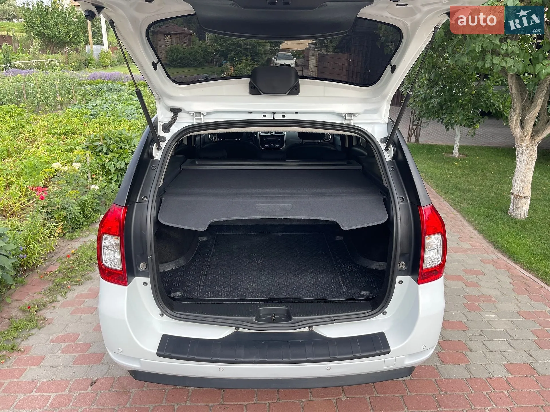 2015 Renault Logan - мініатюра 26