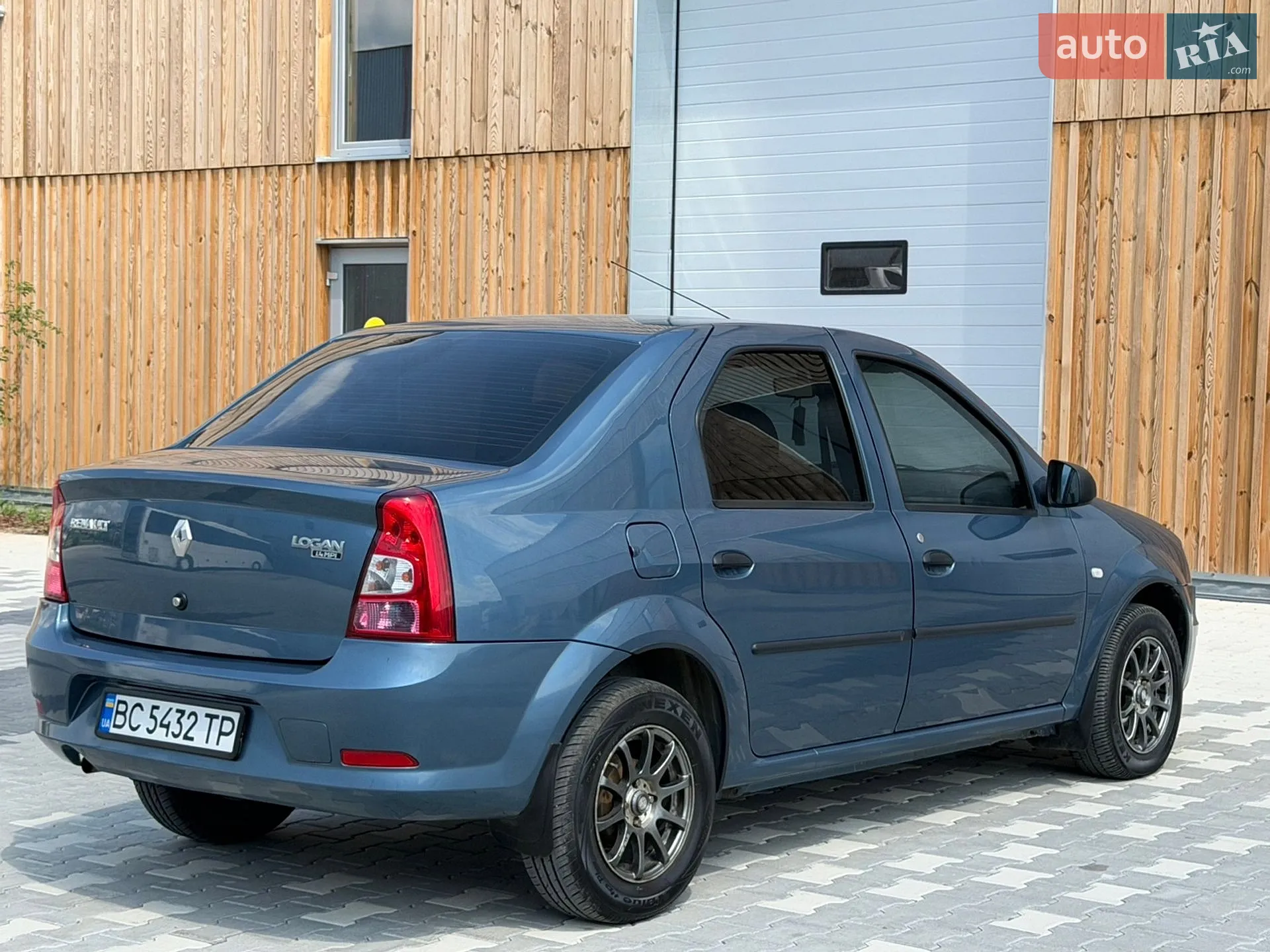 2011 Renault Logan - мініатюра 10