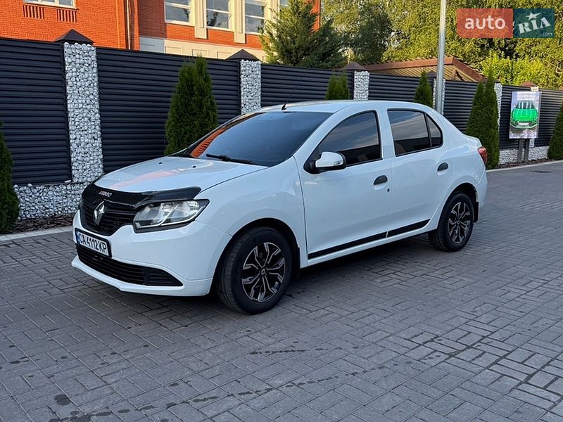 Седан Renault Logan 2015 в Смілі фото Седан Renault Logan 2015 в Смілі