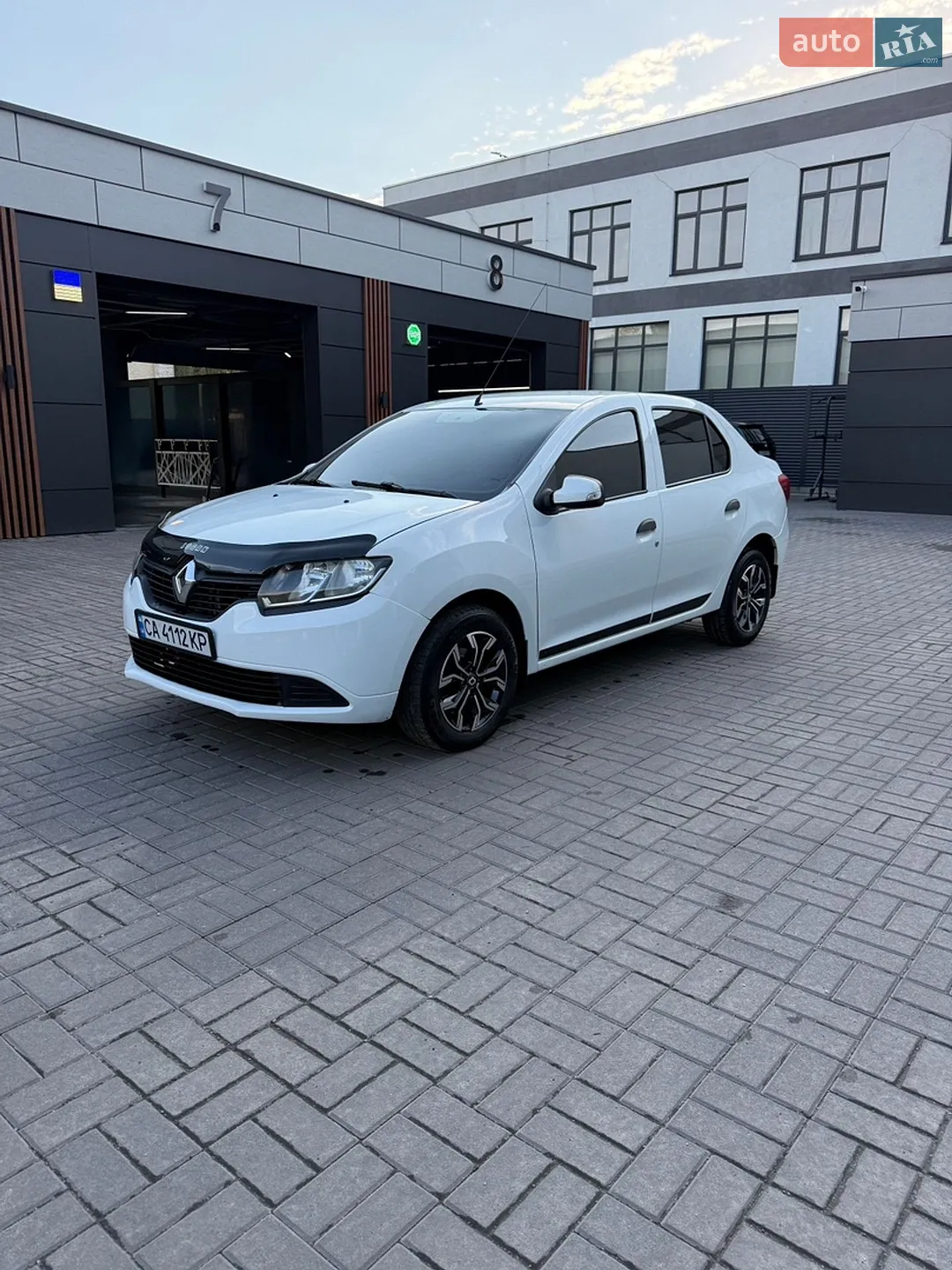2015 Renault Logan - мініатюра 3